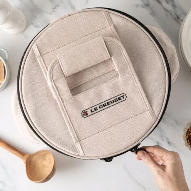 Round Dutch Oven Tote Bag | Le Creuset