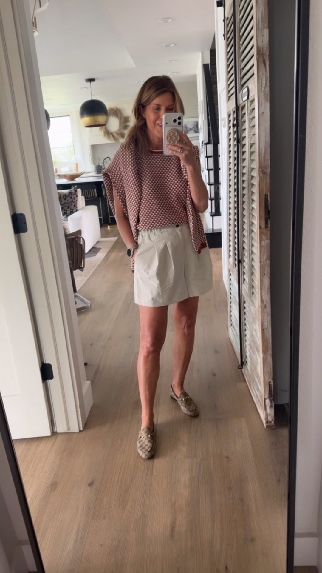 What I’m actually wearing today and link g several other favorites from the spring collection @Varley 
It’s so good!
Tansy woven shorts size small
Jenson stitch knit tank size small
Elmwick knit jacket size small 


#LTKOver40 #LTKdayinmylife #LTKActive