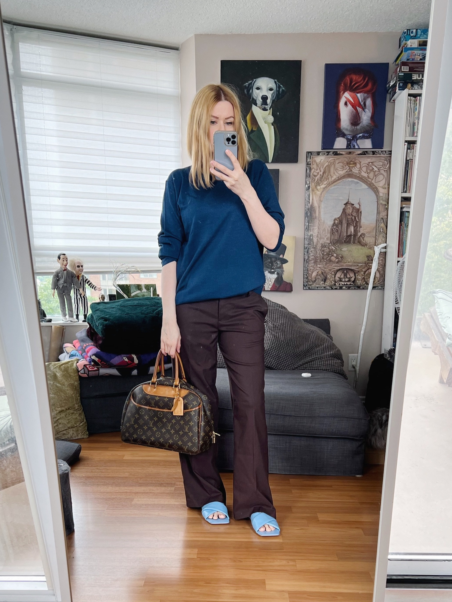 I love a blue and brown combination. This merino sweater is from Uniqlo in the men’s section. They have the better colours.
Bag is vintage.

•
.  #summerlook  #torontostylist #StyleOver40  #vintagelouisvuitton #menswear #secondhandFind #fashionstylist #FashionOver40  #MumStyle #genX #genXStyle #shopSecondhand #genXInfluencer #WhoWhatWearing #genXblogger #secondhandDesigner #Over40Style #40PlusStyle #Stylish40s #styleTip  #secondhandstyle 


#LTKFind #LTKstyletip #LTKunder50