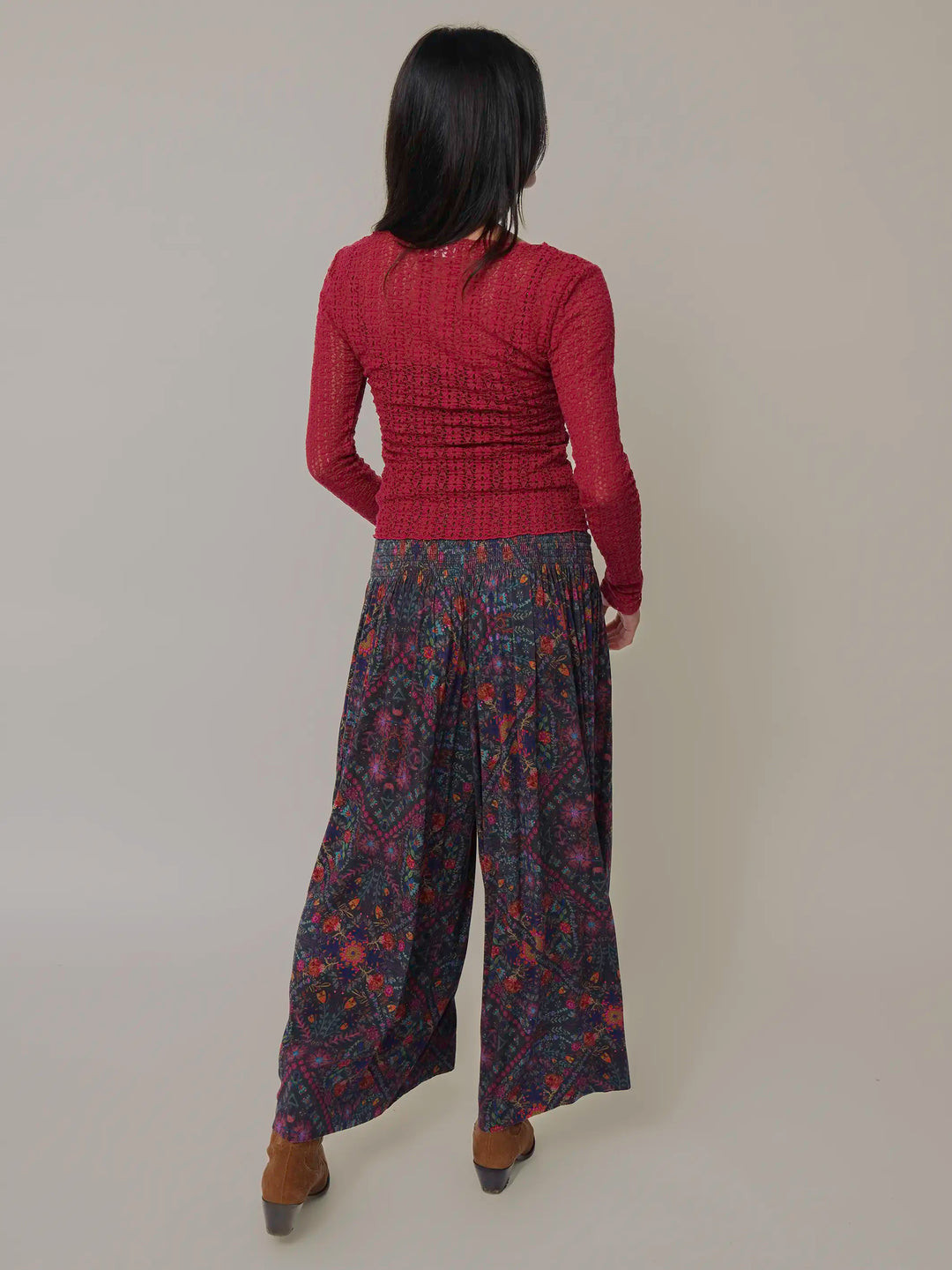 Make A Move "ButterSoft" Knit Palazzo Pant - Mandala Charcoal Floral | Natural Life
