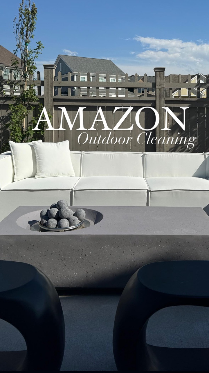 The best for patio cushion cleaning!


#LTKHome #LTKSeasonal #LTKFindsUnder50