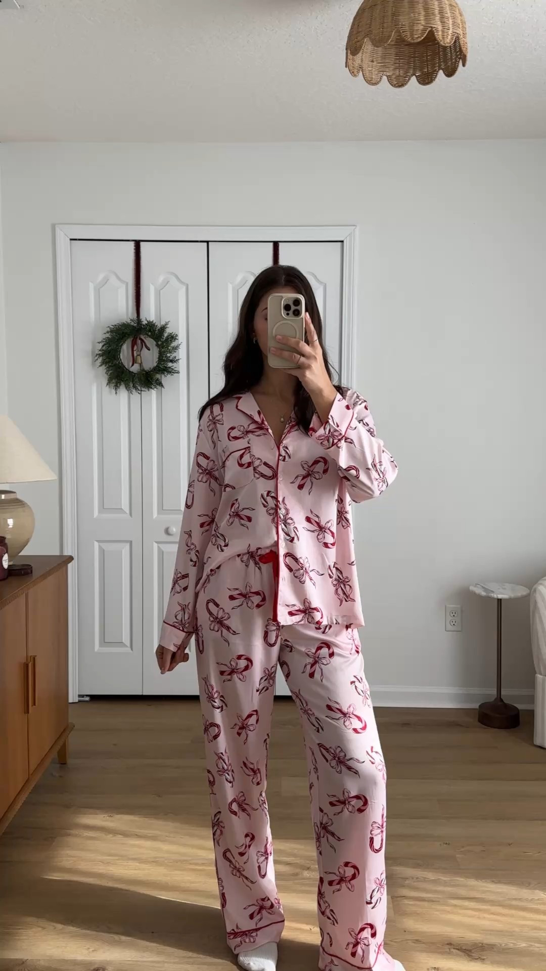 #VSpartner 30% off @victoriassecret! Loving their new holiday PJ collection 

Wearing size small & I’m 5’5” 

#LTKSaleAlert #LTKCyberWeek #LTKHoliday