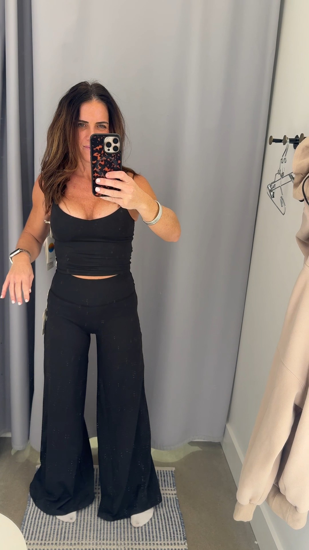 Haven’t splurged on athletic wear in years but was served an ad for this set that got me in car so fast. Full length gaucho pants are back! Sized up in top. TTS bottom. 

#LTKOver40 #LTKActive #LTKfitnessgoals