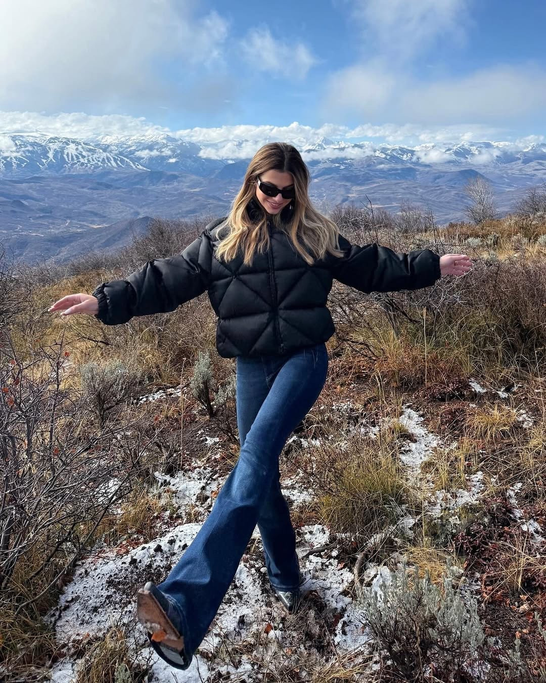 Apsen look 🖤 Jacket is old Prada!

#LTKStyleTip #LTKSeasonal #LTKTravel