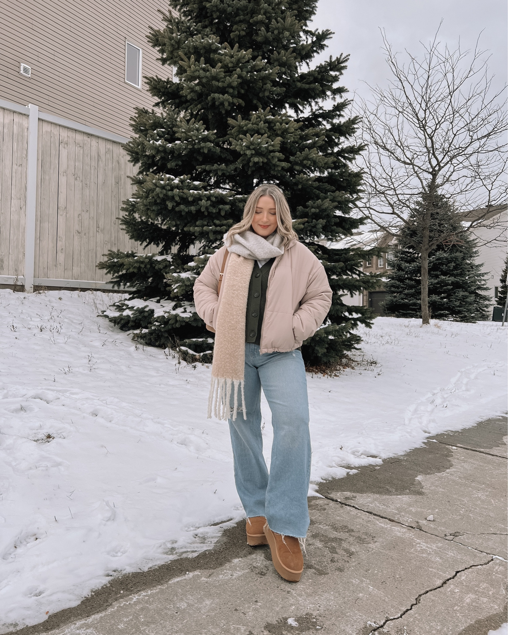 Casual winter outfit - wearing my usual size L in the beige Amazon puffer jacket and the green cardigan. Wearing 12 in the baggy wide leg jeans. My Ugg ultra mini look for less boots are from Amazon & holding up so well. I’m usually a 9.5-10 and wear a 10 in these.


#LTKwinter #LTKstyletip #LTKmidsize