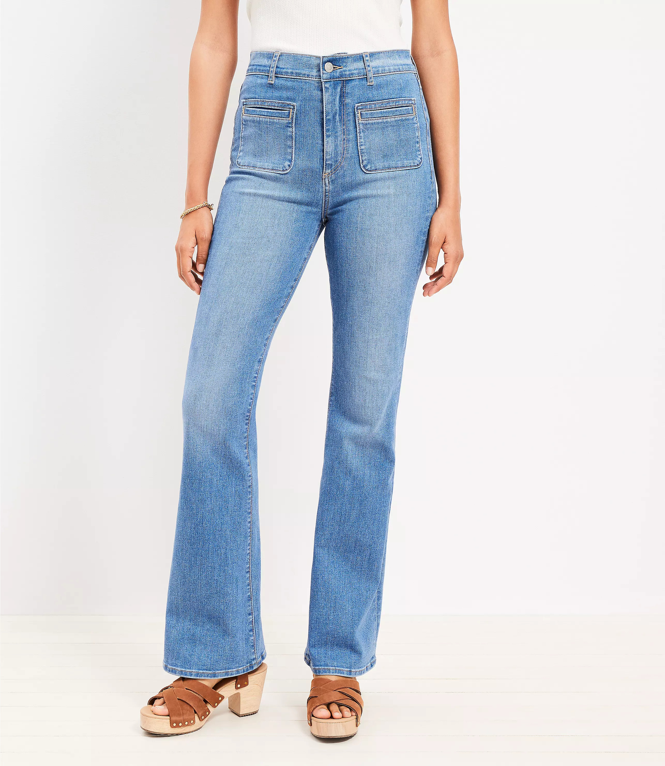 Welt Patch Pocket High Rise Slim Flare Jeans in Luxe Medium Wash | LOFT