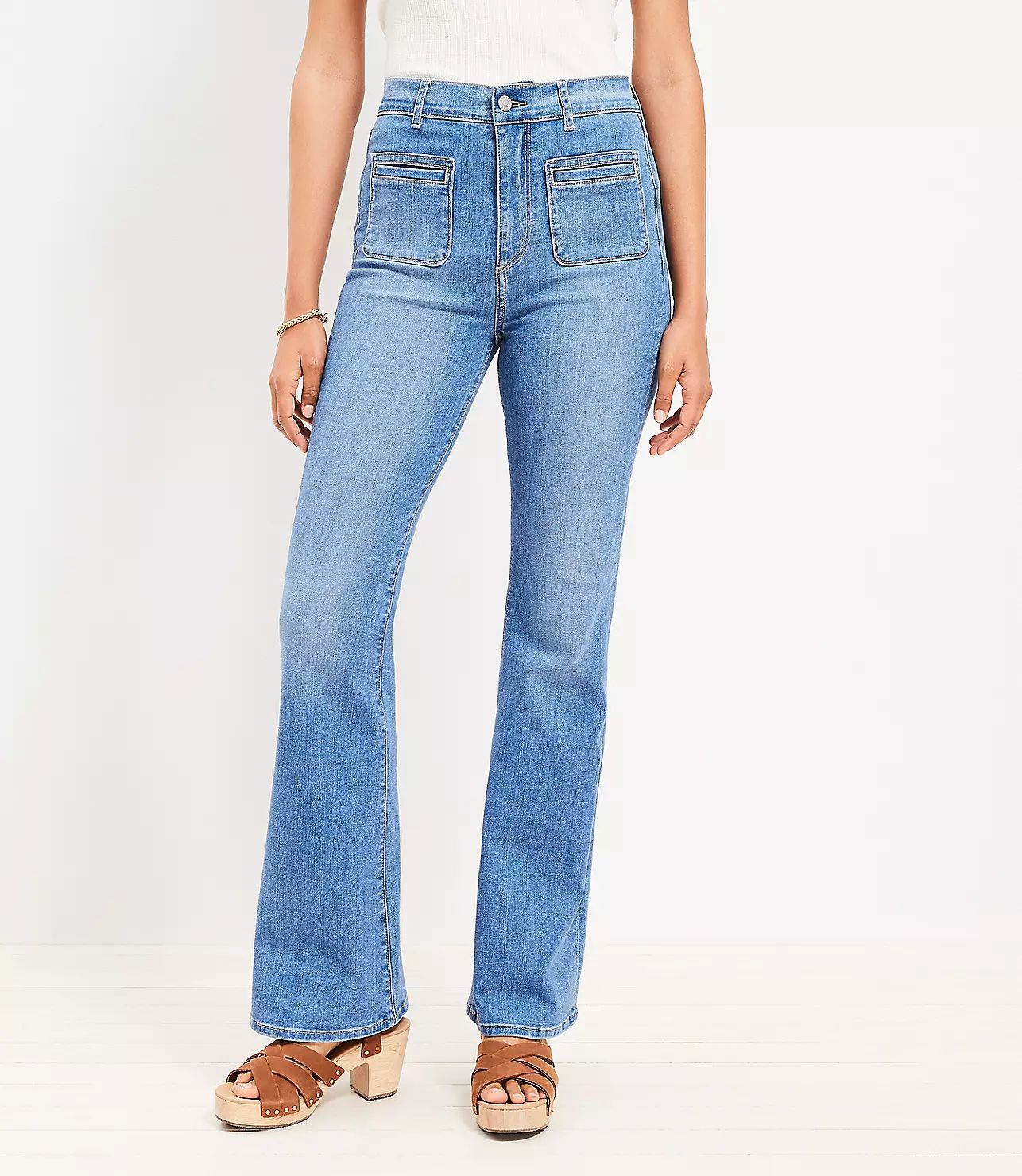 Welt Patch Pocket High Rise Slim Flare Jeans in Luxe Medium Wash | LOFT