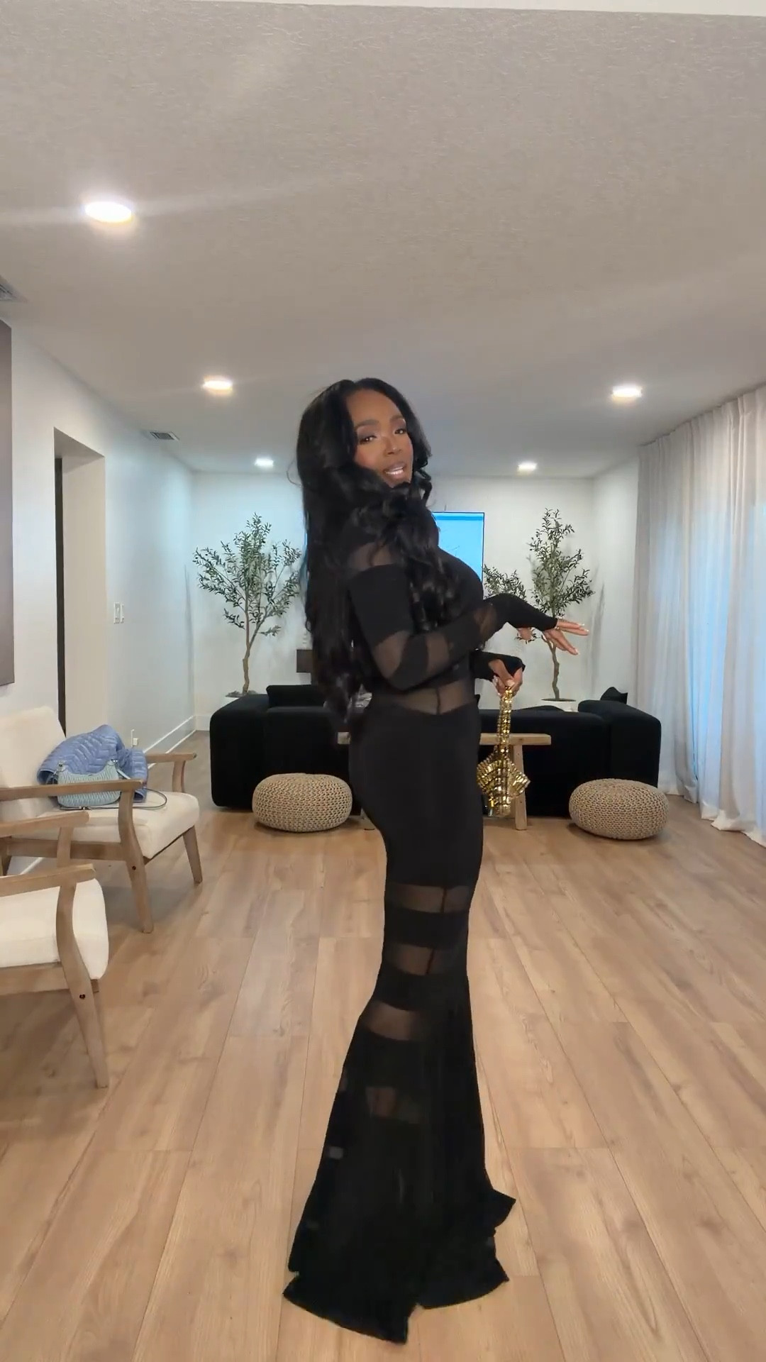 Scroll to shop!! I cannot imagine a more stunning look from head to toe 🖤

#LTKPetite #LTKdayinmylife #LTKootd