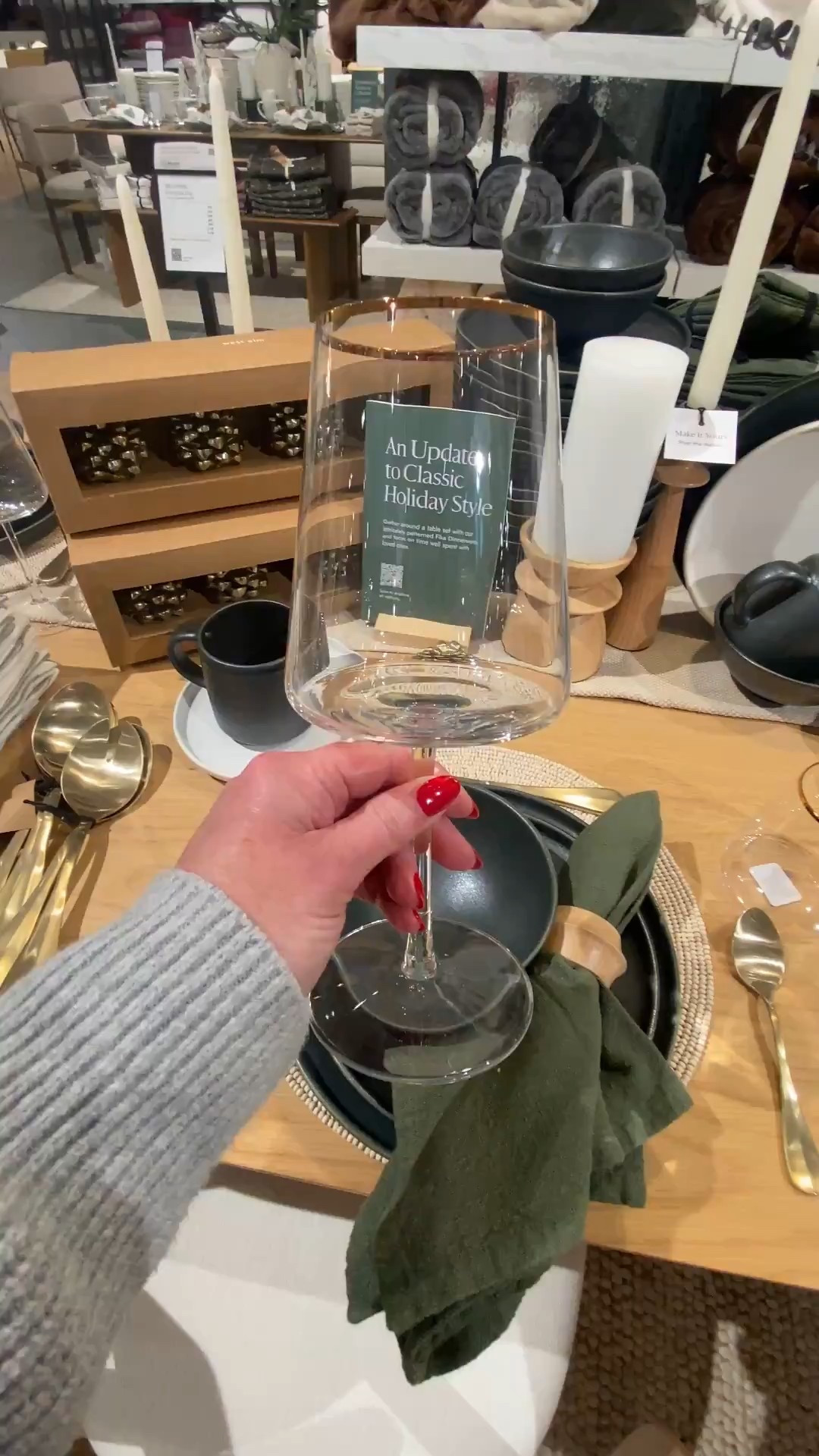 Beautiful wine glasses and tableware for the holidays, Christmas table, thanksgiving hosting  #holidayhosting #dinnerparties #wineglasses


#LTKHome #LTKParties #LTKHoliday