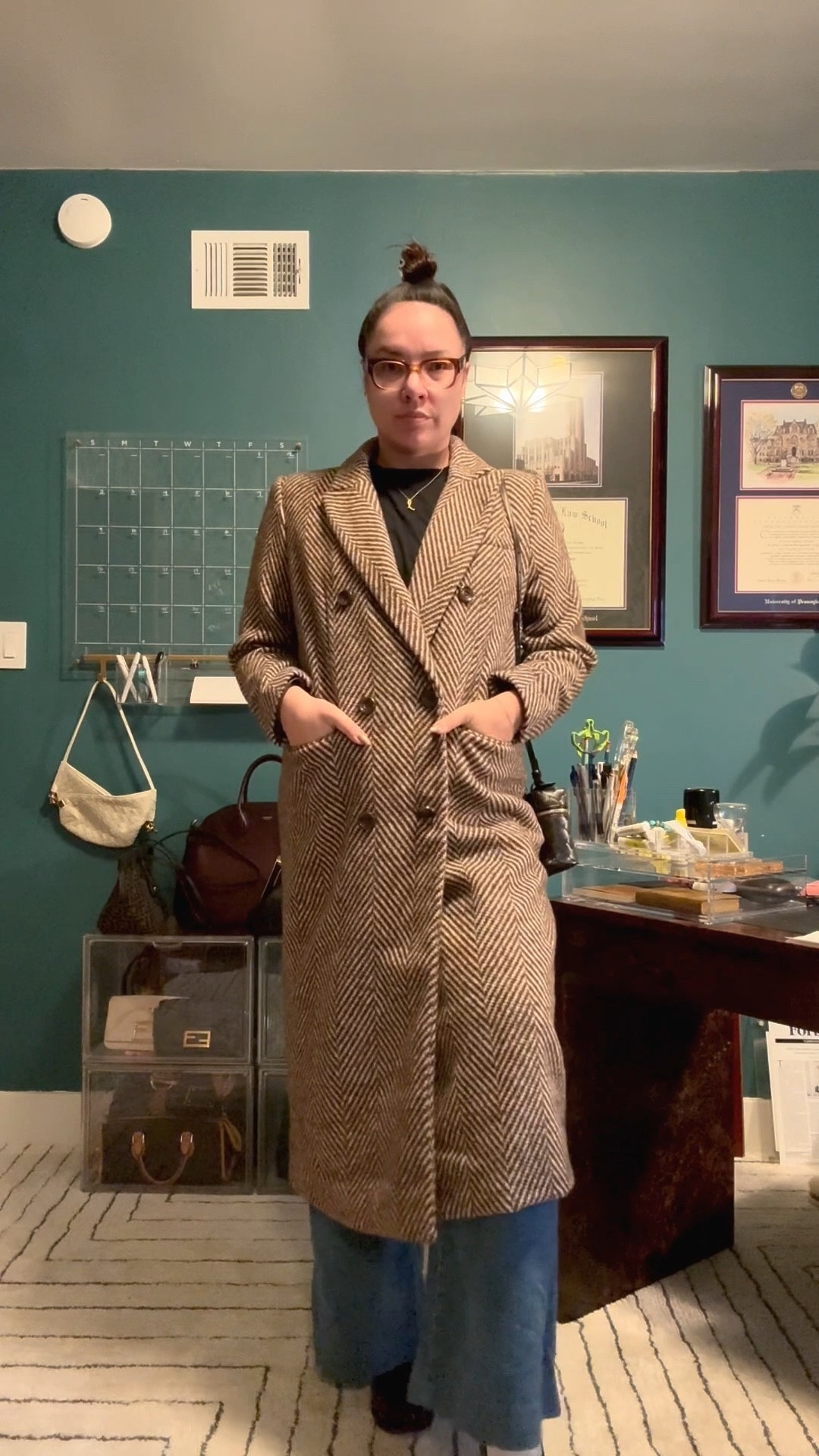 messy mama → steakhouse chic in 5 minutes.
same clothes. Swapped the shoes. Threw on a coat and earrings. done.

#LTKMidsize #LTKgrwm #LTKmomlife