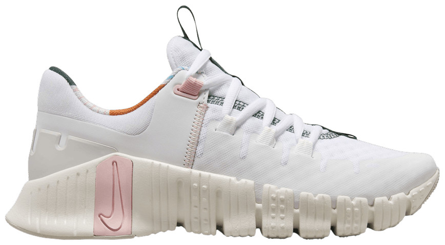 Wmns Free Metcon 5 'All Petals United' | GOAT