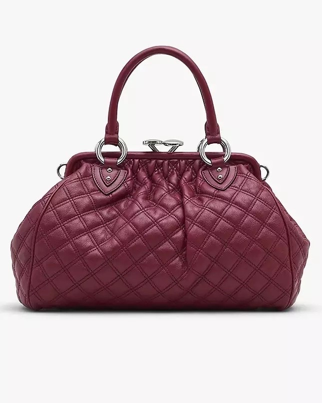 Obsessed is an understatement… the Stam is BACK and she’s still that girl 🤍✨

The iconic Marc Jacobs Re-Edition Quilted Leather Stam Bag is giving luxury Y2K energy with the soft quilted leather, chunky chain, and that signature kiss-lock moment 😮‍🔥

She’s not just a bag… she’s a statement.
Dress her up with heels + a blazer or keep it effortless with sweats & shades — either way, it’s giving it-girl, timeless, rich aesthetic 💅🏽

This is one of those forever pieces you keep in rotation every season.

Tap in — she won’t stay in stock long. 👜✨

#LTKItBag #MarcJacobs #StamBag #LuxuryStyle #Y2KFashion #DesignerBags #LTKStyle #ItGirlStyle #ChicEssentials #LuxuryFinds #LTKFashion #BagObsessed #StreetStyleLuxury #TinaSnowStyle #LTKTrending

#LTKOver40
