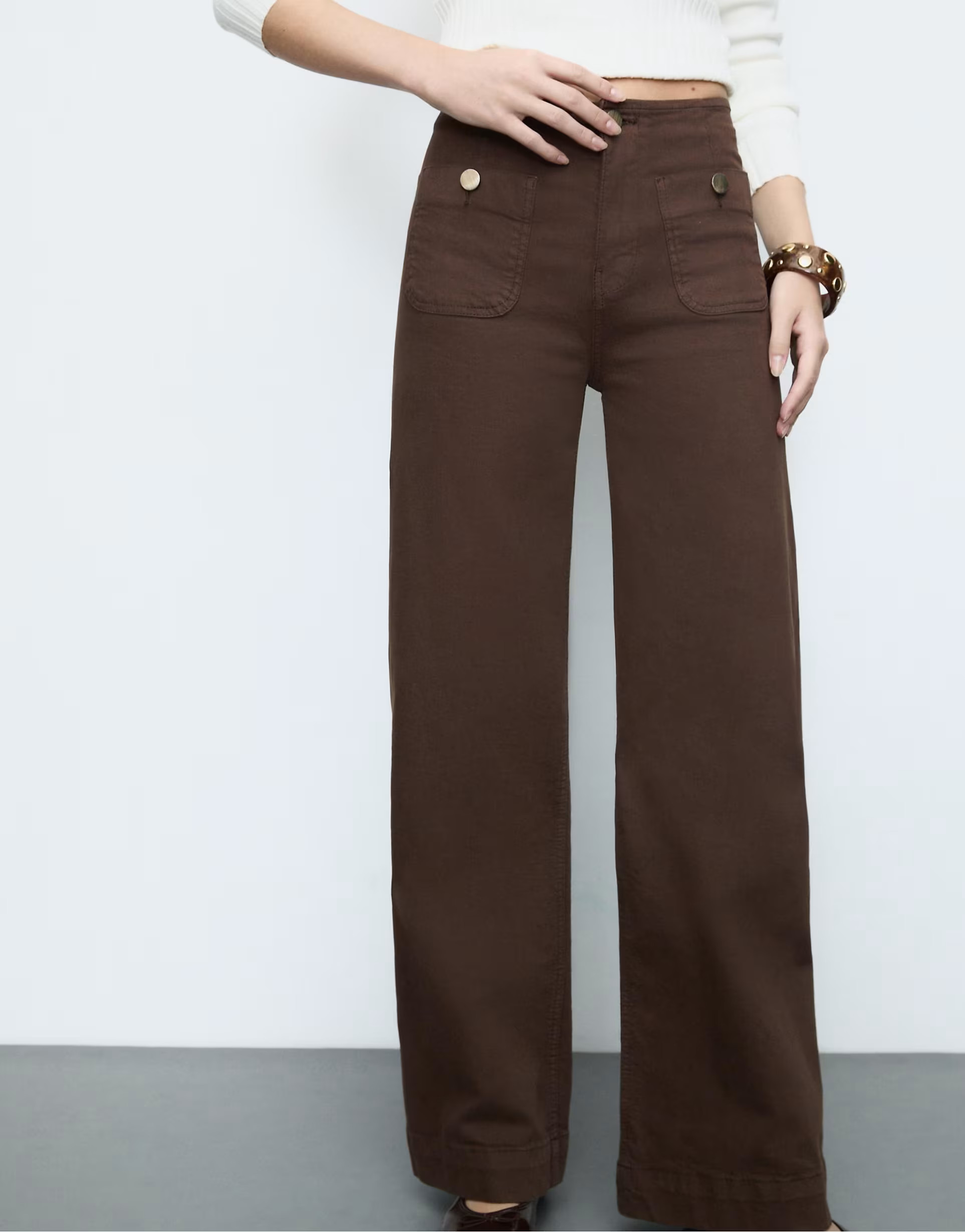 Stradivarius D77 minimalist trousers with pockets in brown | ASOS | ASOS (Global)