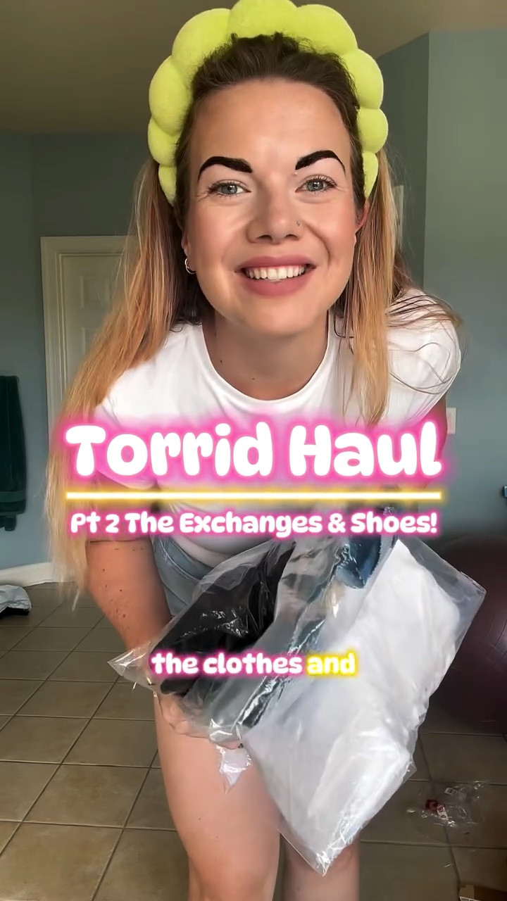 Actually bummed about the denim but the shoes totally made up for it!! Which pair was your fav??

#torridhaul #torridfashion #tryon #widefeetfriendly #shoehaul #midsizetryon #widefeet @torrid