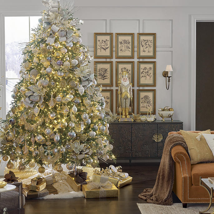 Fraser Full Profile Tree | Frontgate | Frontgate