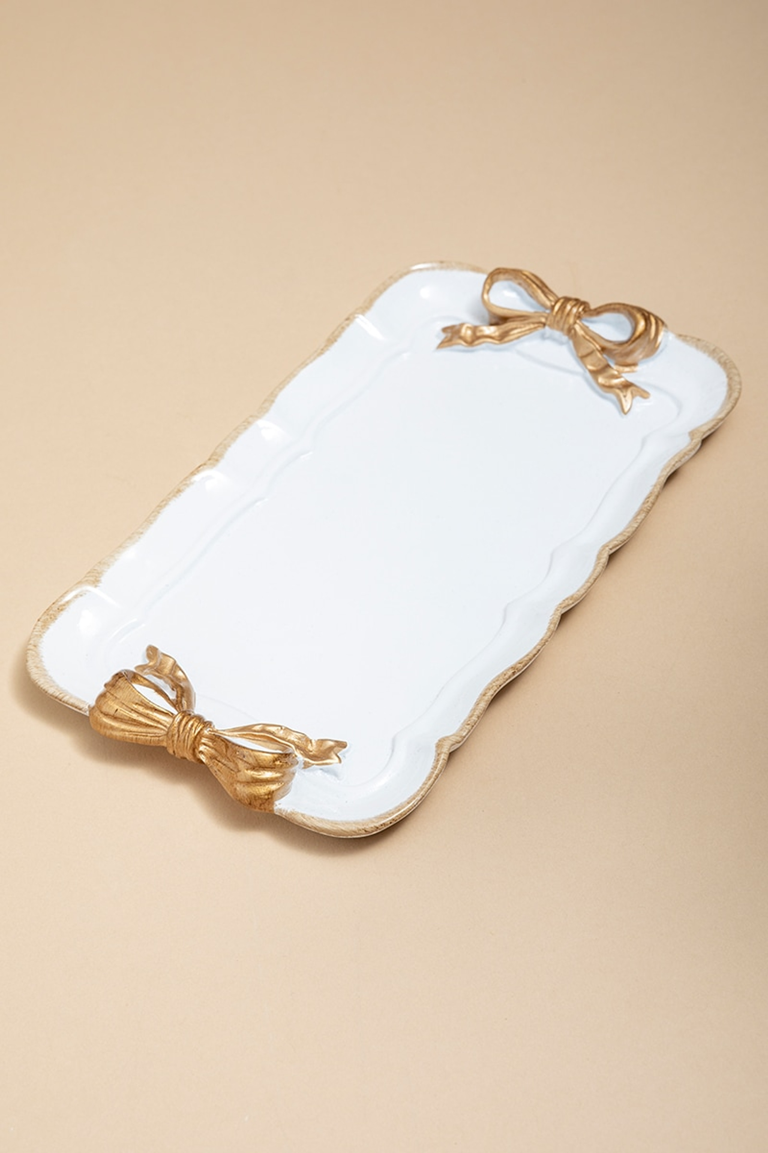 Scalloped Bow Trinket Dish | Francesca's