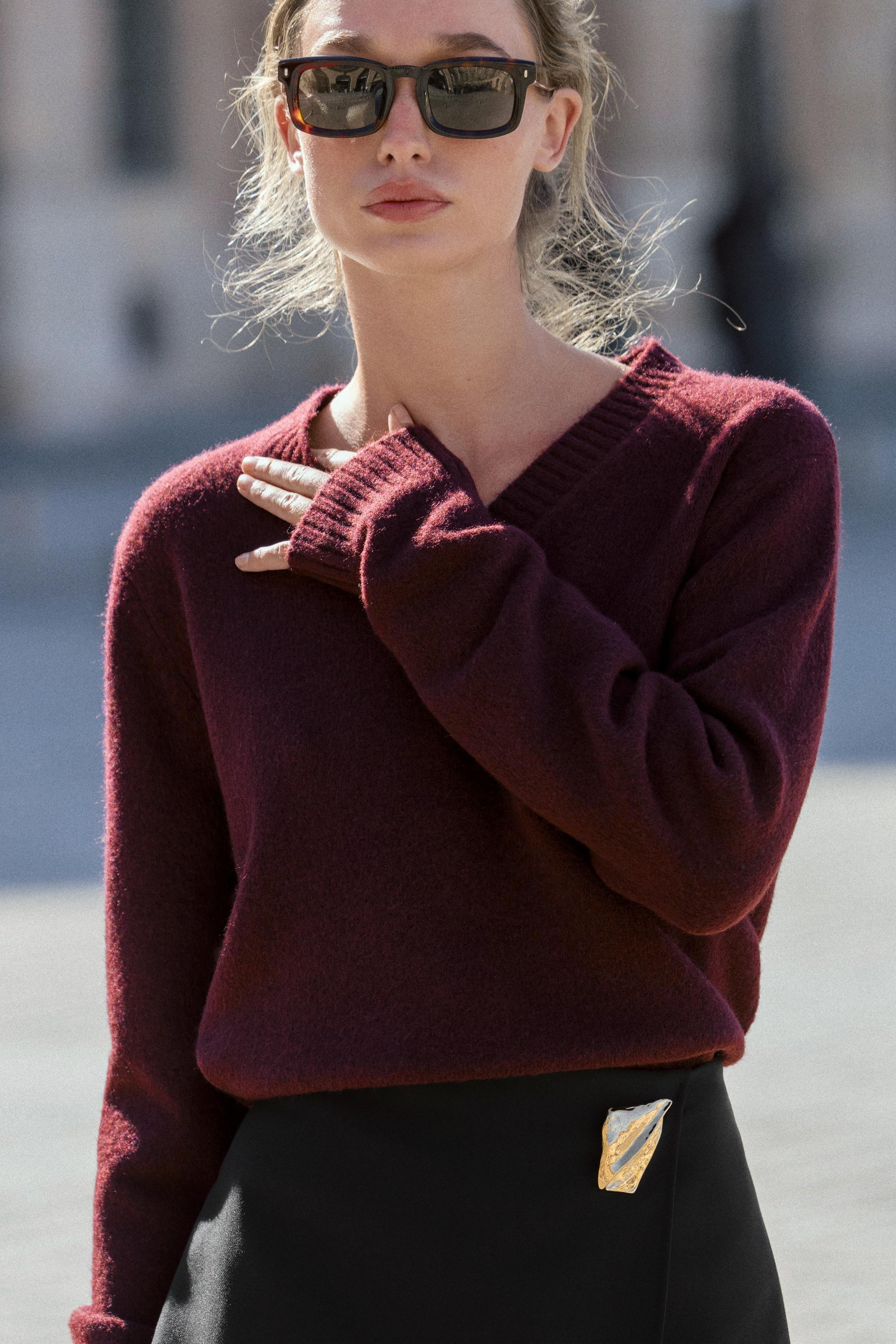 V-NECK KNIT SWEATER | Zara US