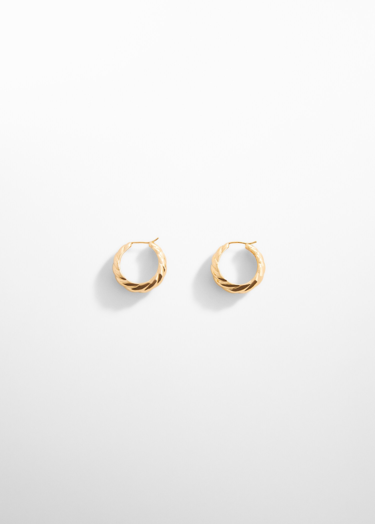 Braided hoop earrings | MANGO (US)