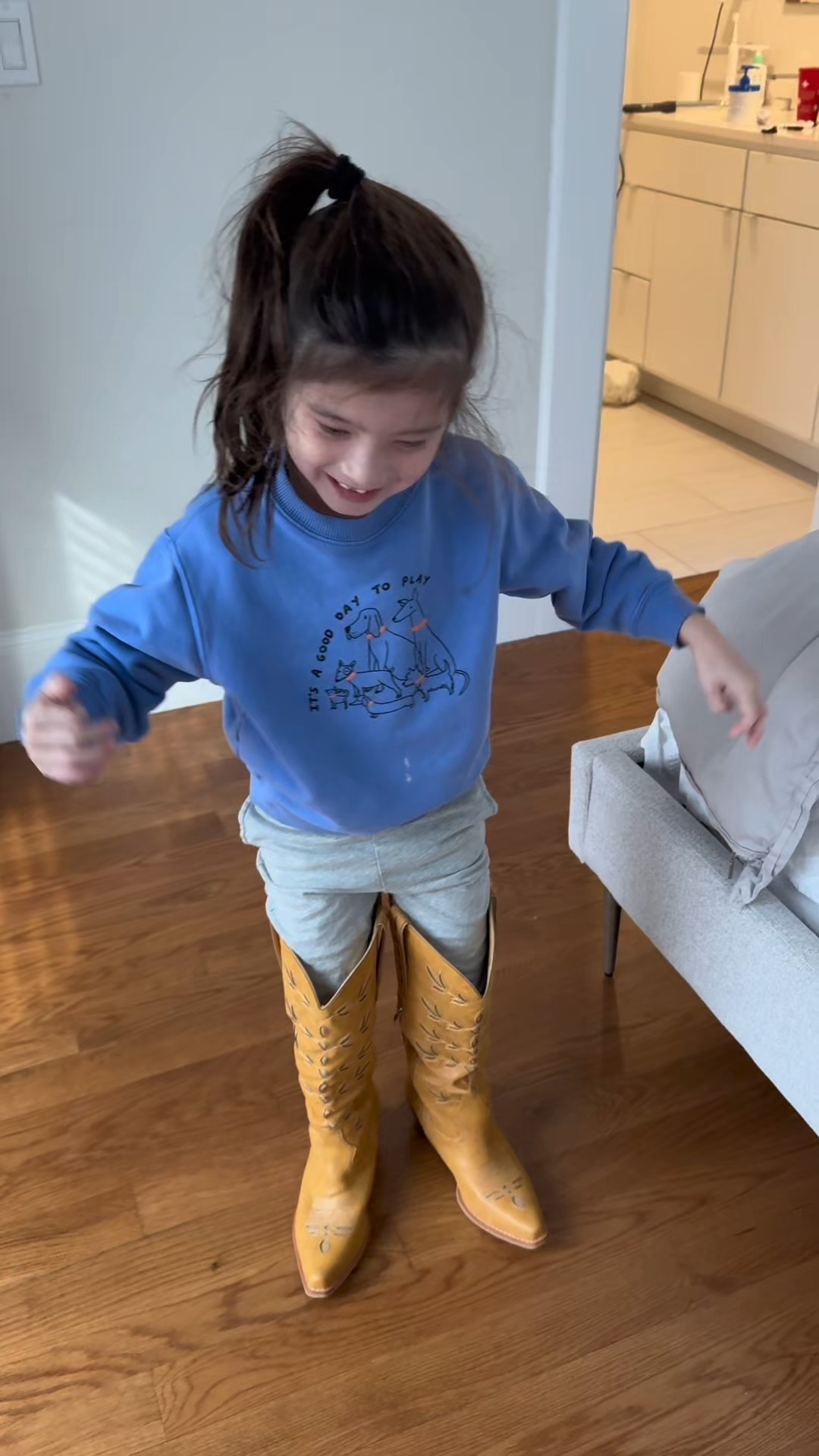 Haha I can see why she likes my boots 👢. How gorgeous is the detail on these? Low heel, too, so they are comfortable enough for her to walk in 🤣

I styled them two ways. So versatile with a skirt, shorts, jeans, etc. I’ve been looking for a cowboy style boot and love these! 



#LTKootd