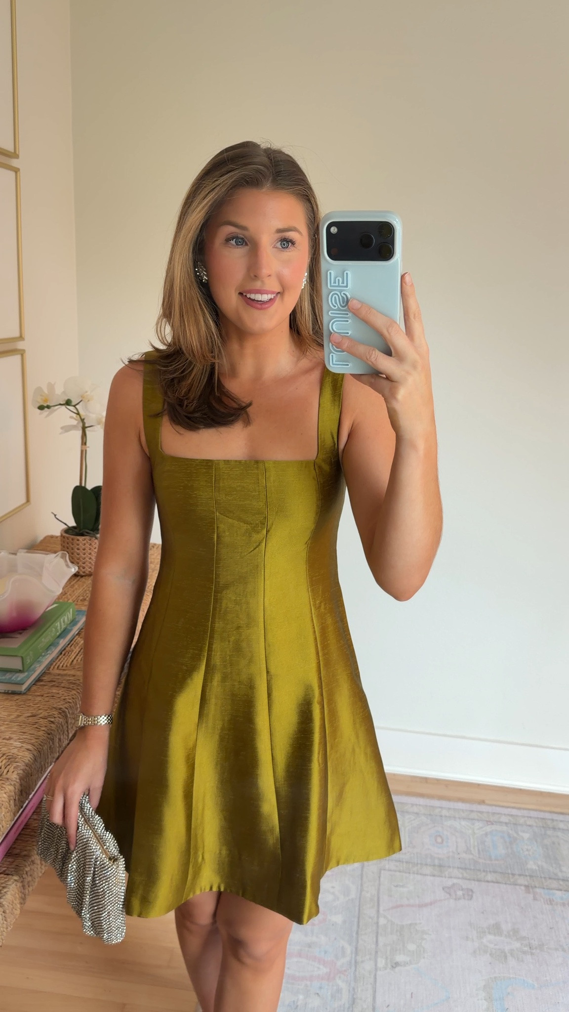 Fall & winter cocktail wedding guest look! Wearing an XS