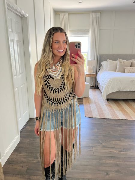 Stagecoach here we come!!! 

Wearing size medium in everything!

#stagecoach #festivallooks #countryconcert