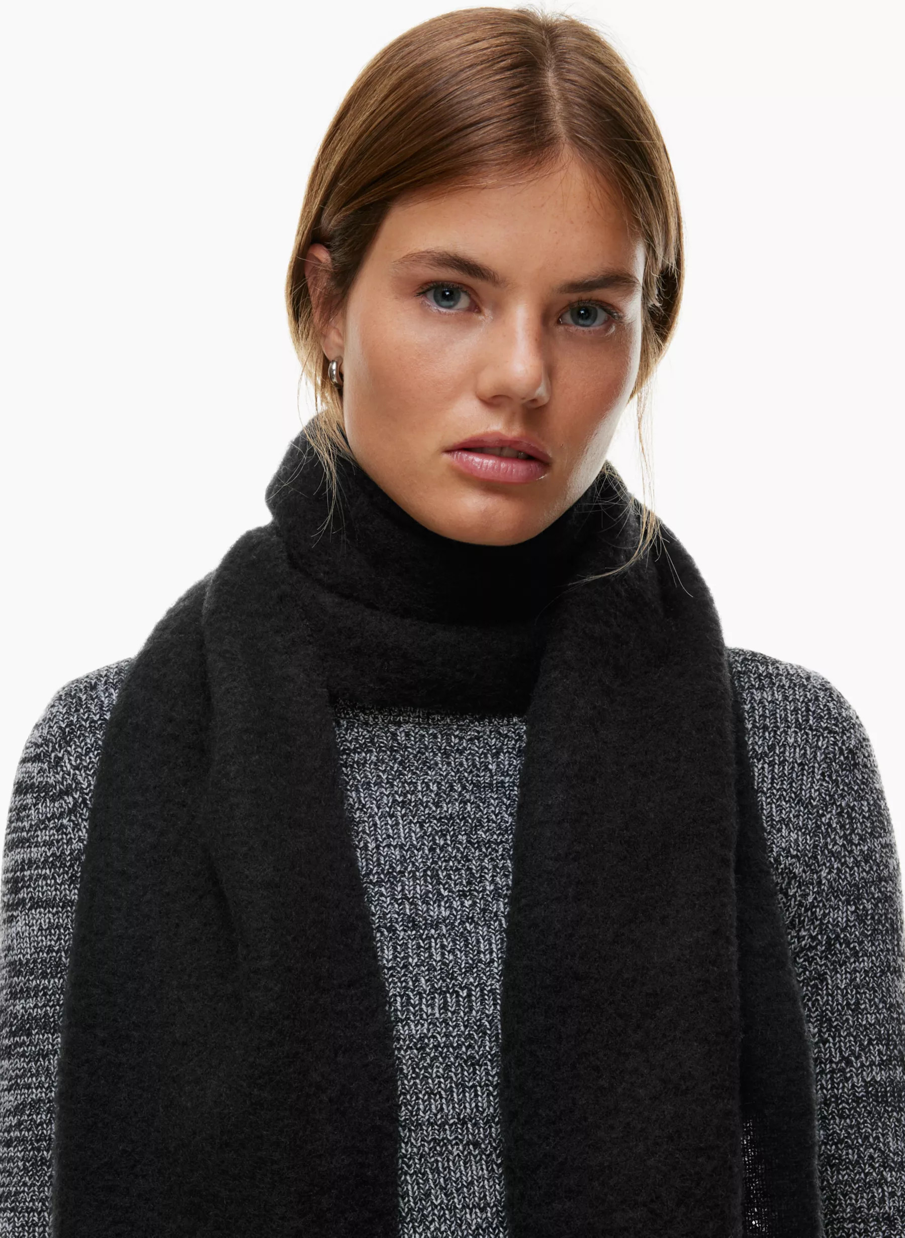 GENEVA SCARF | Aritzia