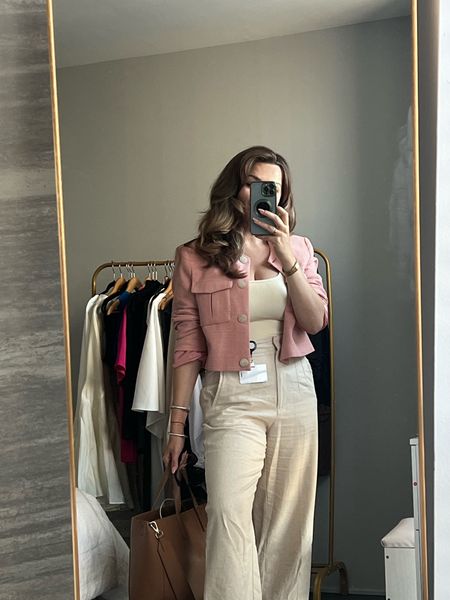 Corporate Barbie is here! 🌸🤍☕️ 

The jacket is Zara but sold out - the pants are Zara 8177/778 and the rest is linked below alongside some boucle jacket options 🥰

#LTKBacktoSchool #LTKstyletip #LTKworkwear