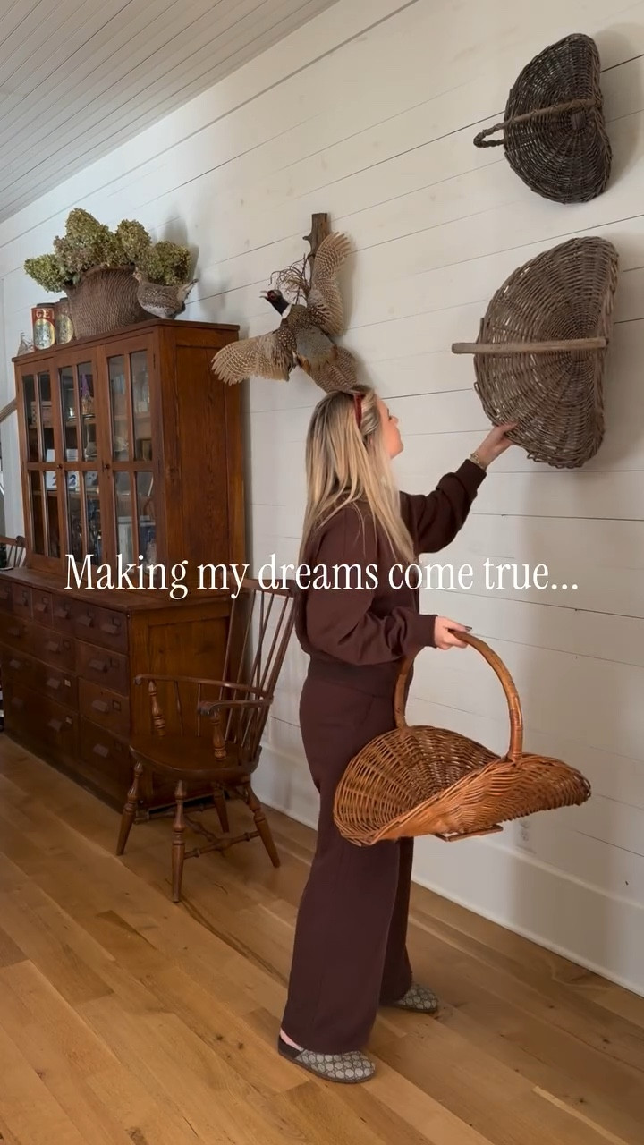 Ok I caved... Eric asked me what I thought about going fake over real this year for our main tree and that's all it took! 😆 I said say less...✨Comment TREE or head to my LTK for link! TBD it's so worth the hype- it took 1min 20sec to put together and ZERO fluffing 🙌🏼 
#christmastree🎄 #viraltree #farmhousechristmas #homedepot @homedepot #homedepotcreator

#LTKHoliday #LTKSeasonal #LTKHome