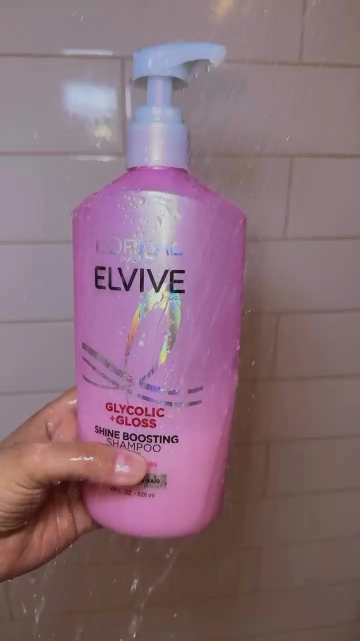 Usé el Hair No Haircut Cream y la línea L’Oréal Elvive Glycolic Gloss 😍

Estos productos son perfectos si quieres un pelo que se vea sano sin necesidad de cortar:✨ Sellan las puntas abiertas✨ Dan un brillo tipo “glass hair”✨ Suavizan y dejan el cabello con un olor riquísimo

Y como ustedes saben… solo sequé el pelo con medio heat 🔥cuidando mi cabello, pero sin dejar de verme linda 💁🏽‍♀️

#haircare #cabellosano #lorealhair #glycolicgloss #brillocapilar pelobrillante selfcare cuidadodelcabello glowhair hairtik