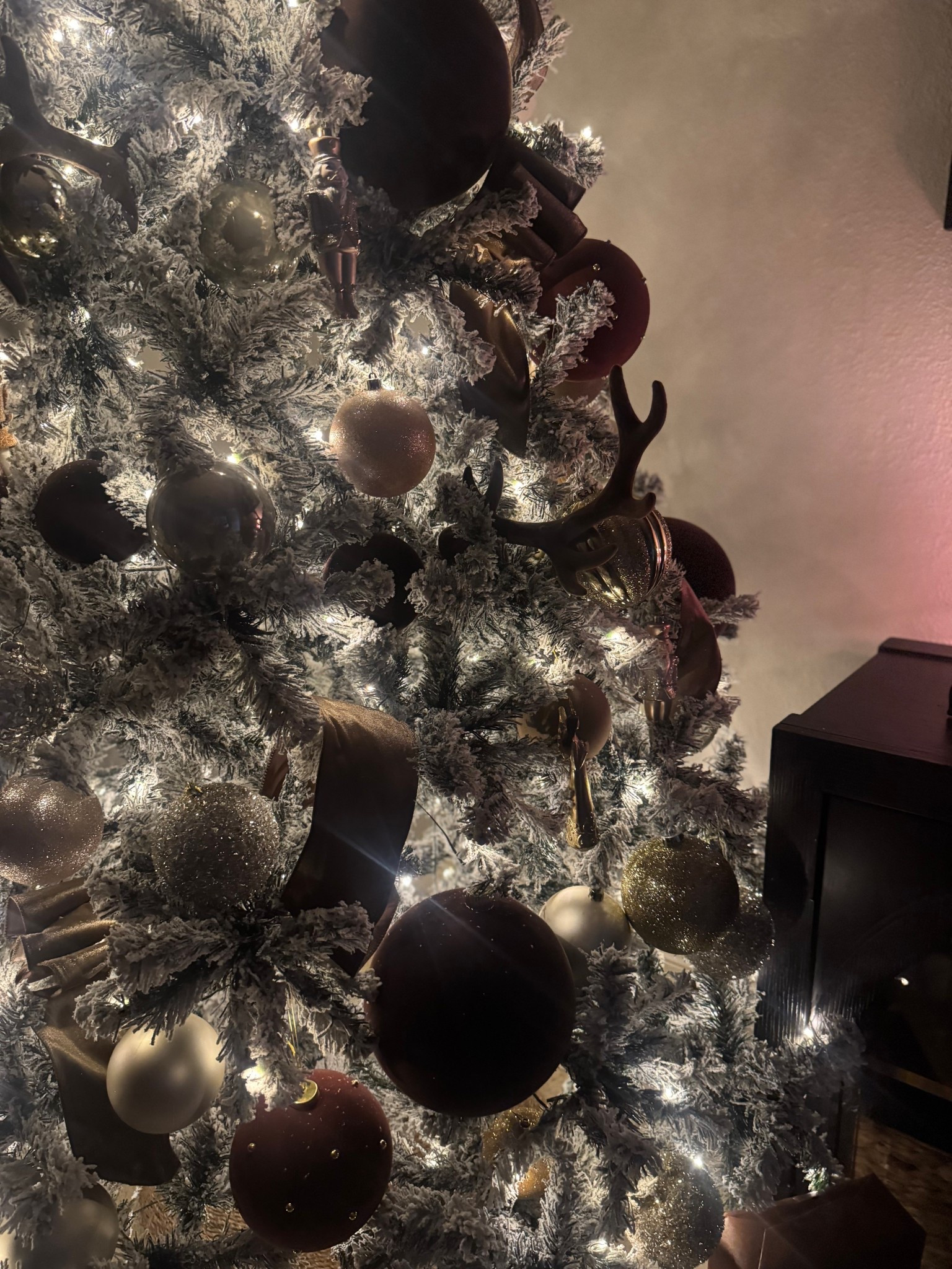 My favorite neutral Christmas decor ! 

#LTKHoliday #LTKSeasonal