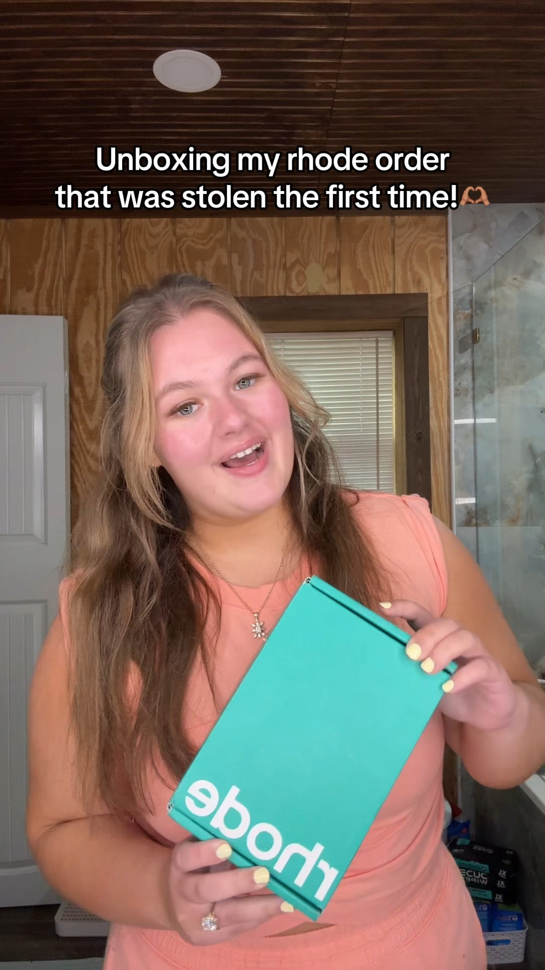 Every day outfit and rhode products that I use!!
