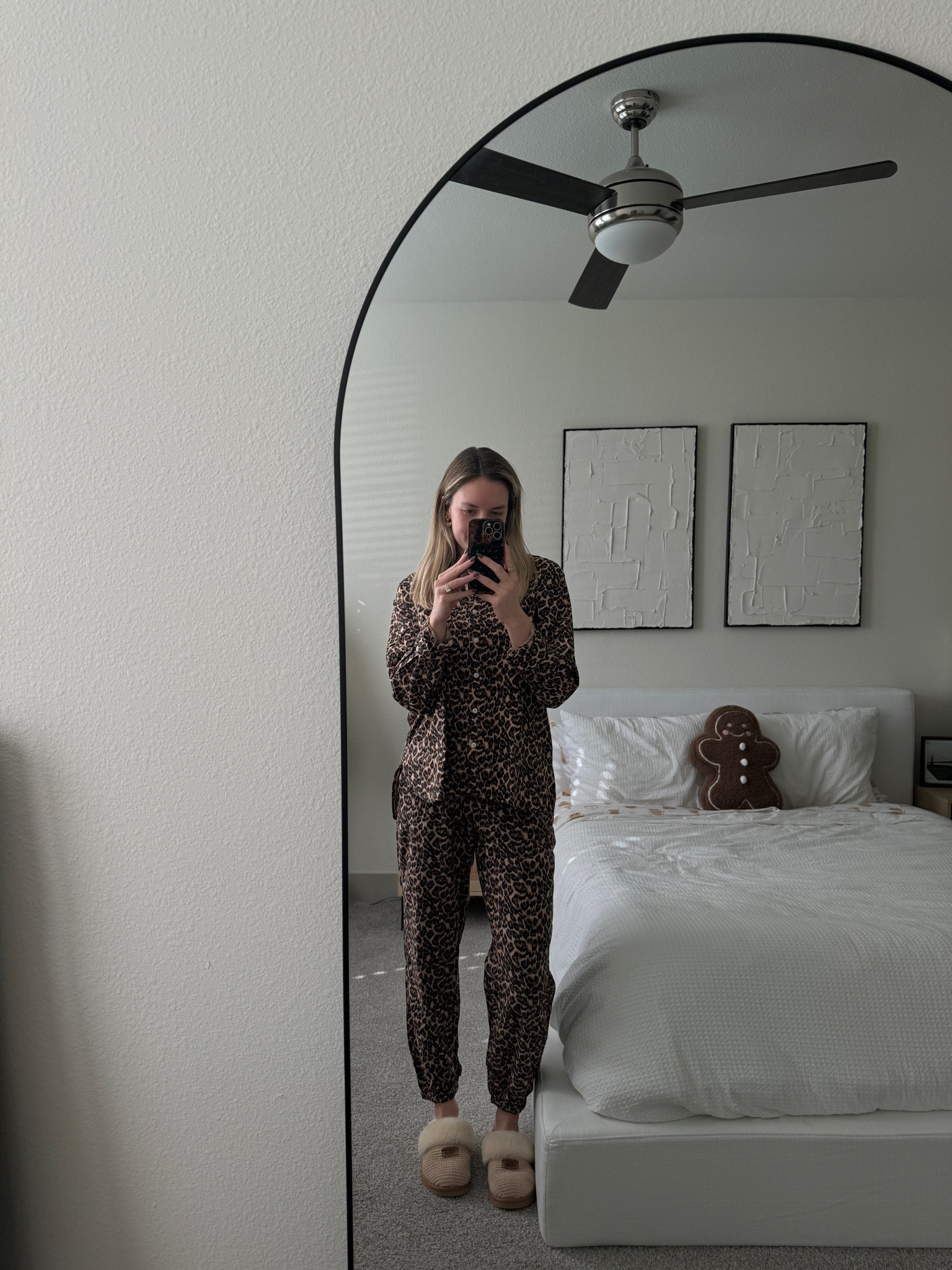 The cutest cheetah pajamas from Aerie! I got a medium in the top + bottoms🐆🐆

#LTKSaleAlert #LTKStyleTip #LTKFindsUnder50