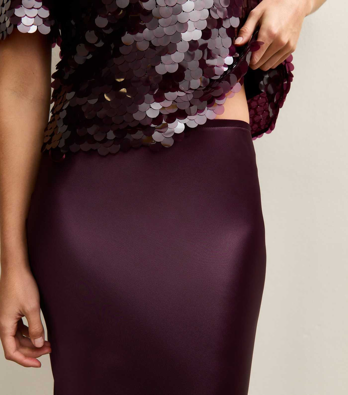 Dark Burgundy Satin Bias Cut Midi Skirt | New Look | New Look (UK)