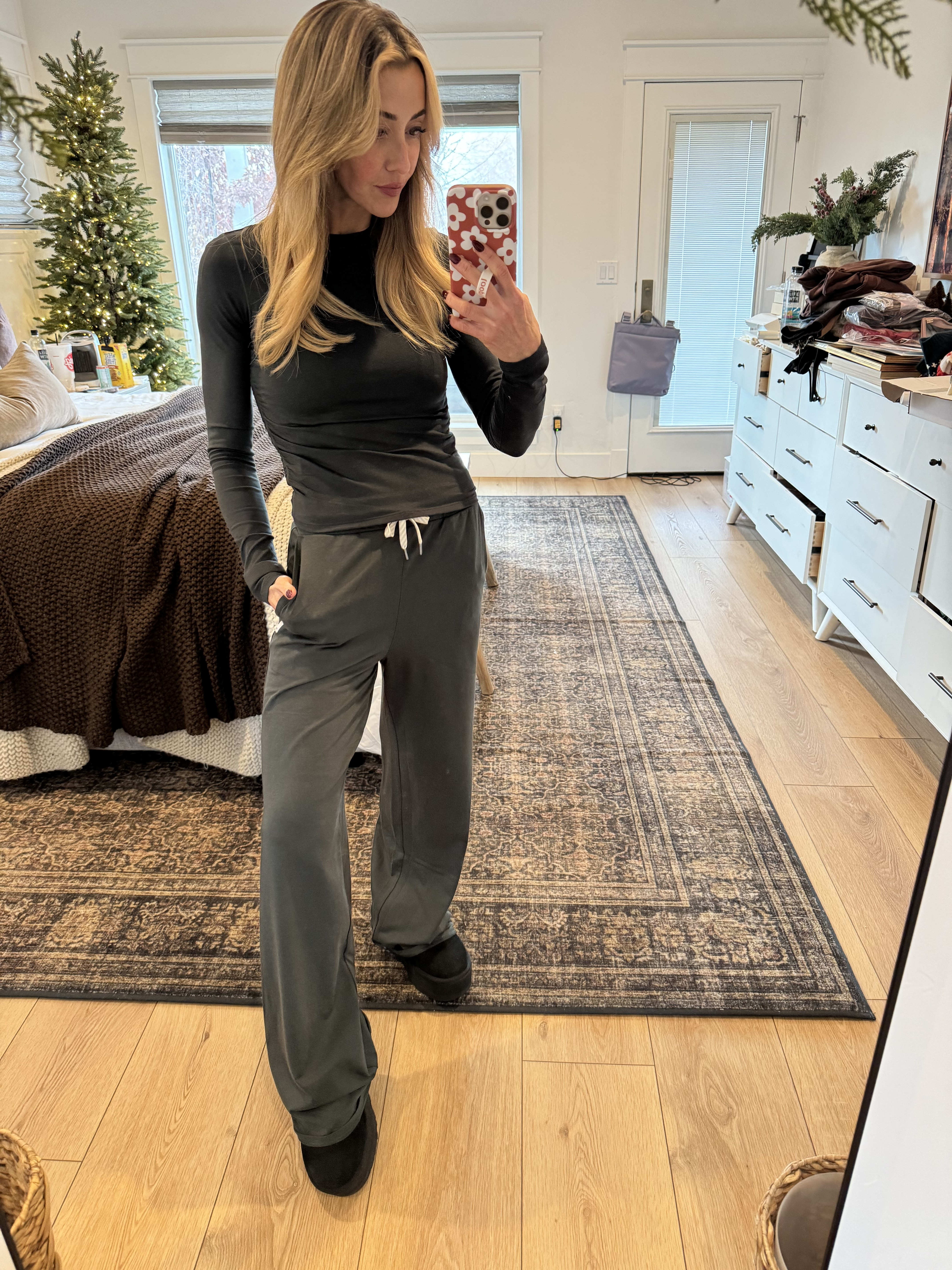 Cozy ootd in my new set from vuori! 

#LTKCyberWeek #LTKActive #LTKHoliday