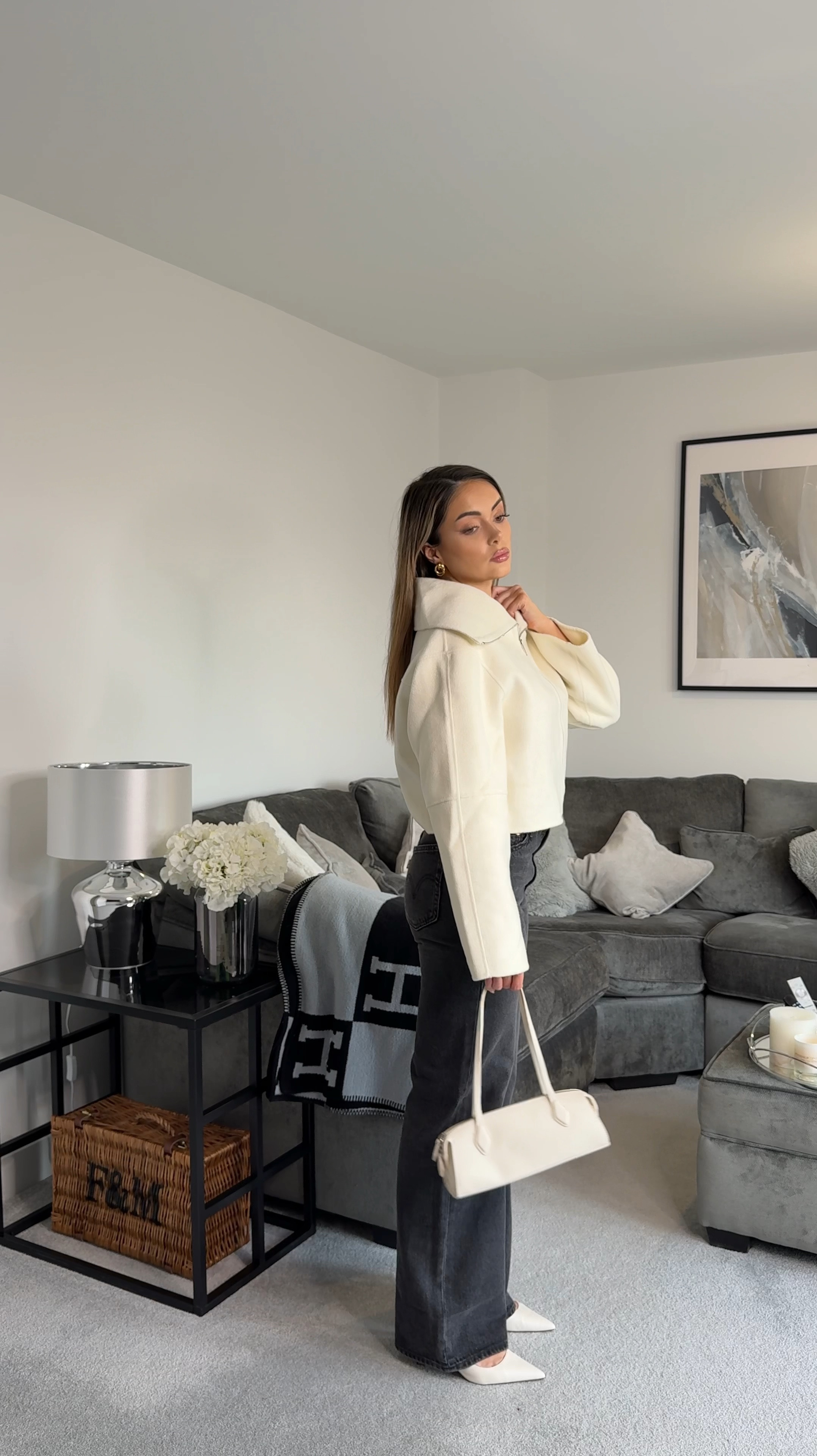 Styling wide leg jeans 

The Levi’s Ribcage Wide Leg Jeans

#widelegjeans #jeans #womensjeans #stylingwidelegjeans #levis #levijeans #widelegribcage #levisribcagejeans #leviswomen #womenswear #springfashion #springoutfits #springoutfitideas #outfitideas #stylingtips #zaraanne19 

#LTKFashionMonth #LTKstyletip #LTKspring