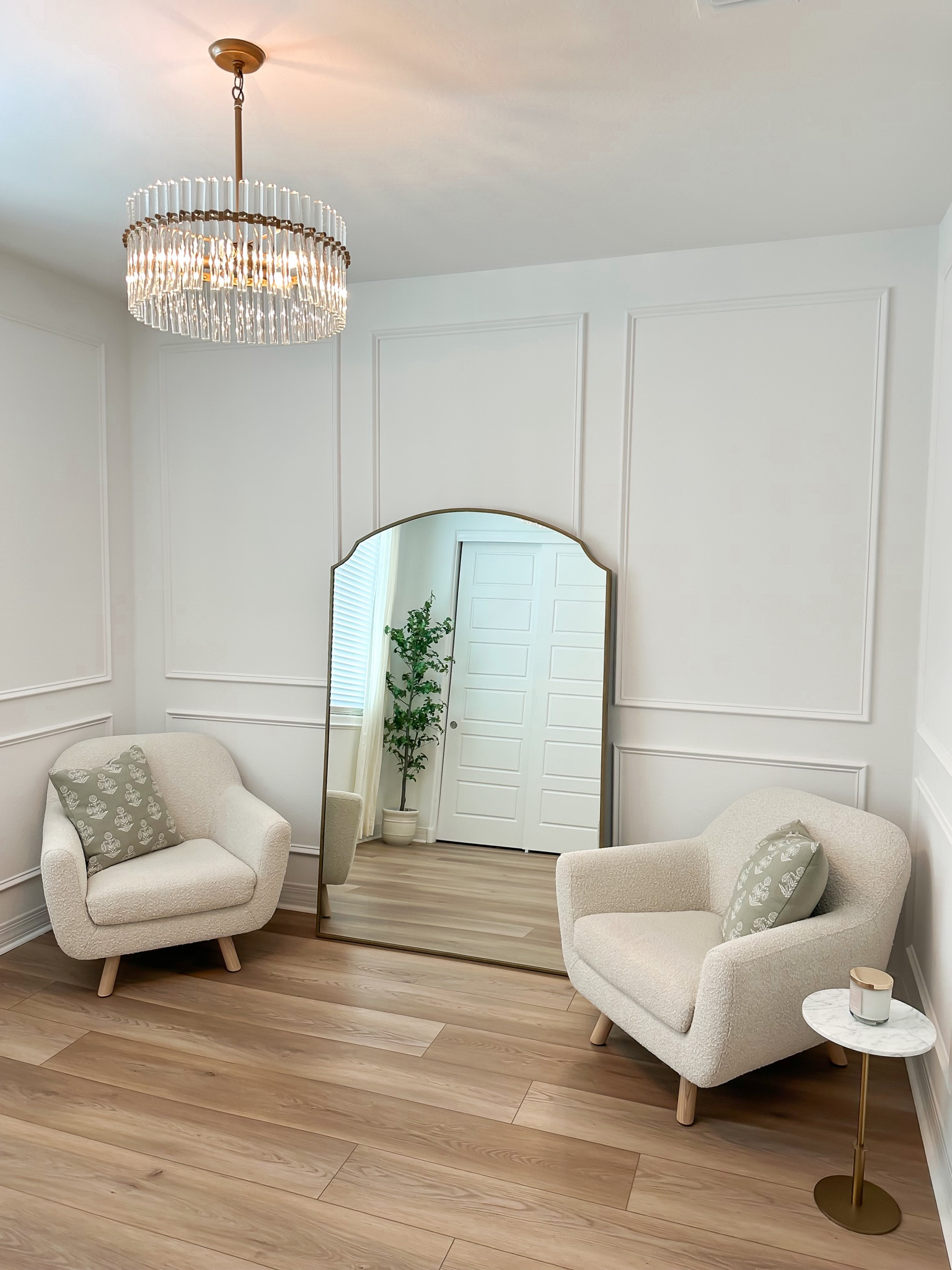 Office links! Linked similar chairs 