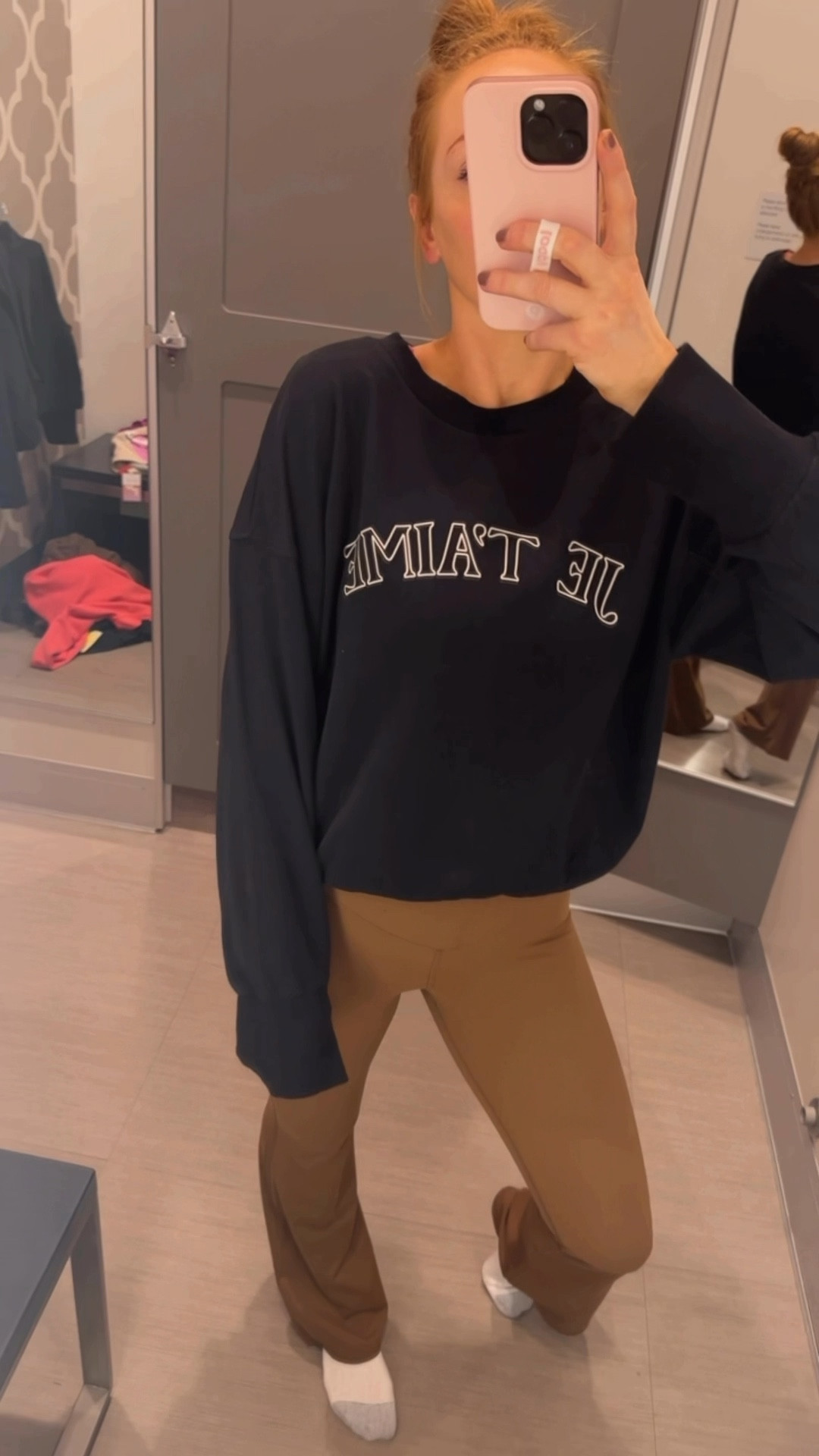 Je T’aime 🖤🤎 cozy comfy crewneck sweatshirt with some of my favorite flare leggings! Both TTS in smalls 

#LTKActive #LTKFitness #LTKHoliday