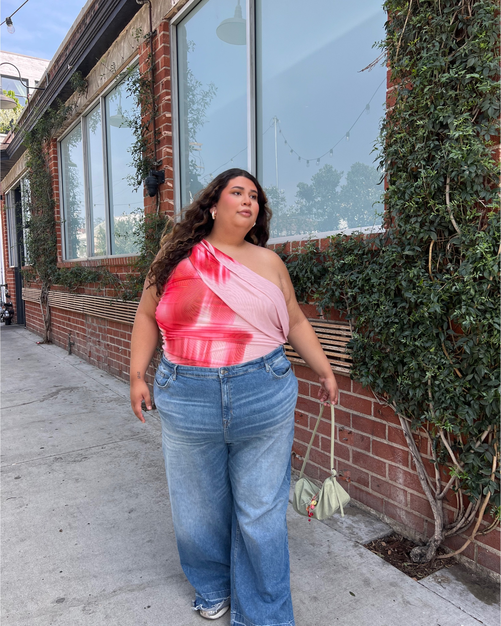 Spring Time Shopping Day 🌸 #errandsoutfit #shoppingday #floral #spring #springoutfit #widelegjeans

#LTKPlusSize #LTKootd #LTKTall