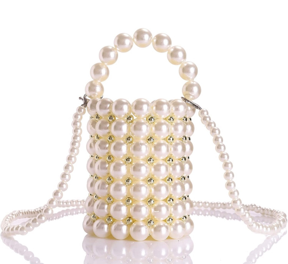 Pearl bucket bag under $25

#LTKunder50 #LTKSeasonal #LTKitbag