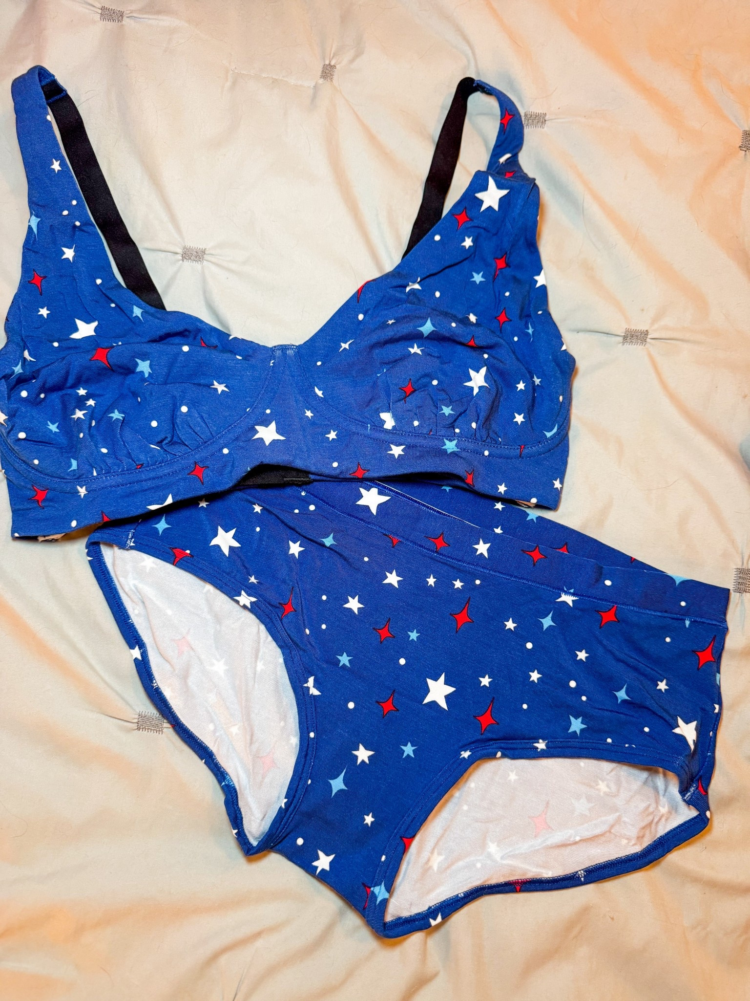 Got a large in both! Love this pattern for the 4th! ⭐️



#LTKSummerEdit #LTKMidsize #LTKSeasonal