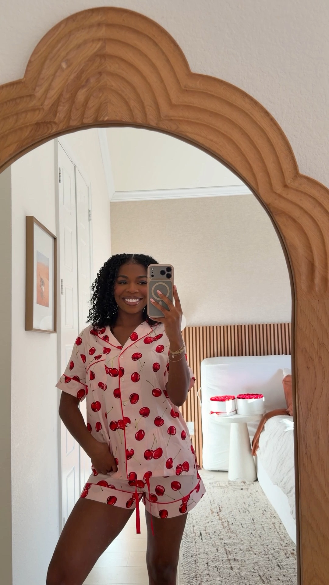 pajama try on haul 😍😍
Wearing an XS! 