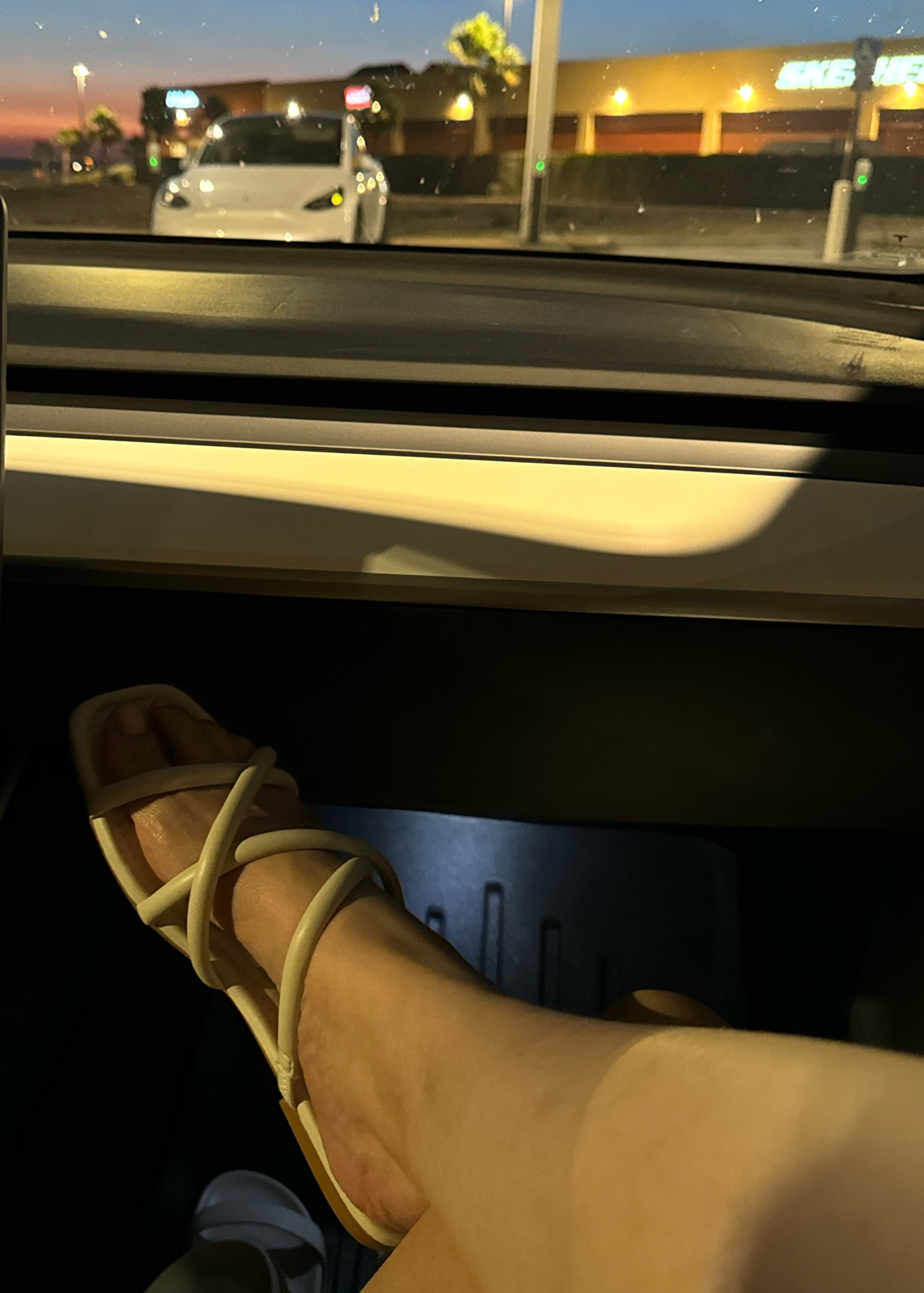 The most comfy summer sandals!! 

#LTKShoeCrush #LTKFindsUnder100 #LTKSeasonal