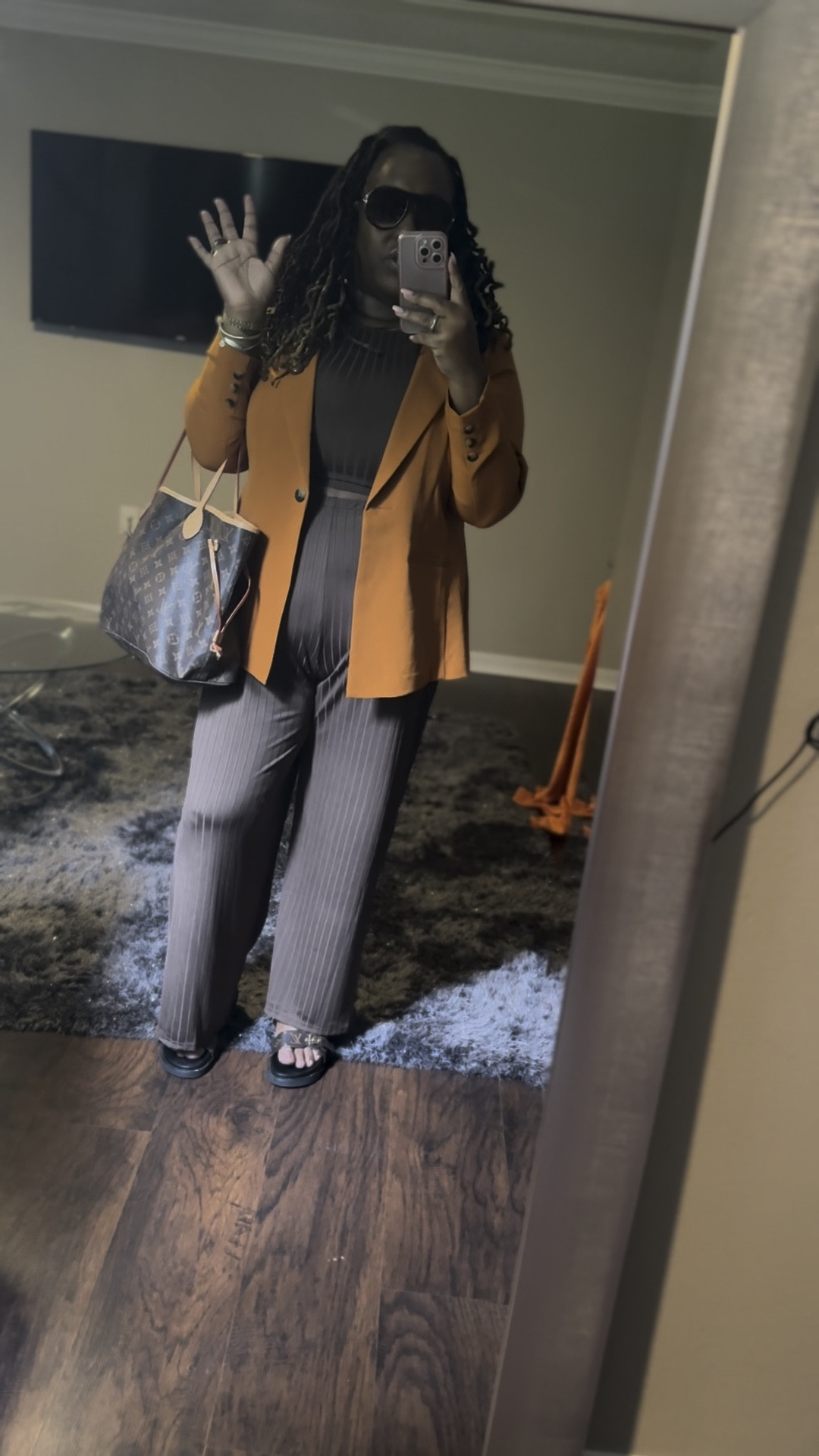 Can elevated casual be considered luxury as well?!? This OOTD  is definitely giving both! Remember to shop my LTK.

Link is in my bio…


#BecomingHer #shein #appleshape  #softgirl #softera #errands #blackgirl #elevatedcasual #littleblackdress #plussize #luxury #fyp #jacksonvilleinfluencer #ltk

#LTKPlusSize #LTKFallSale #LTKSaleAlert