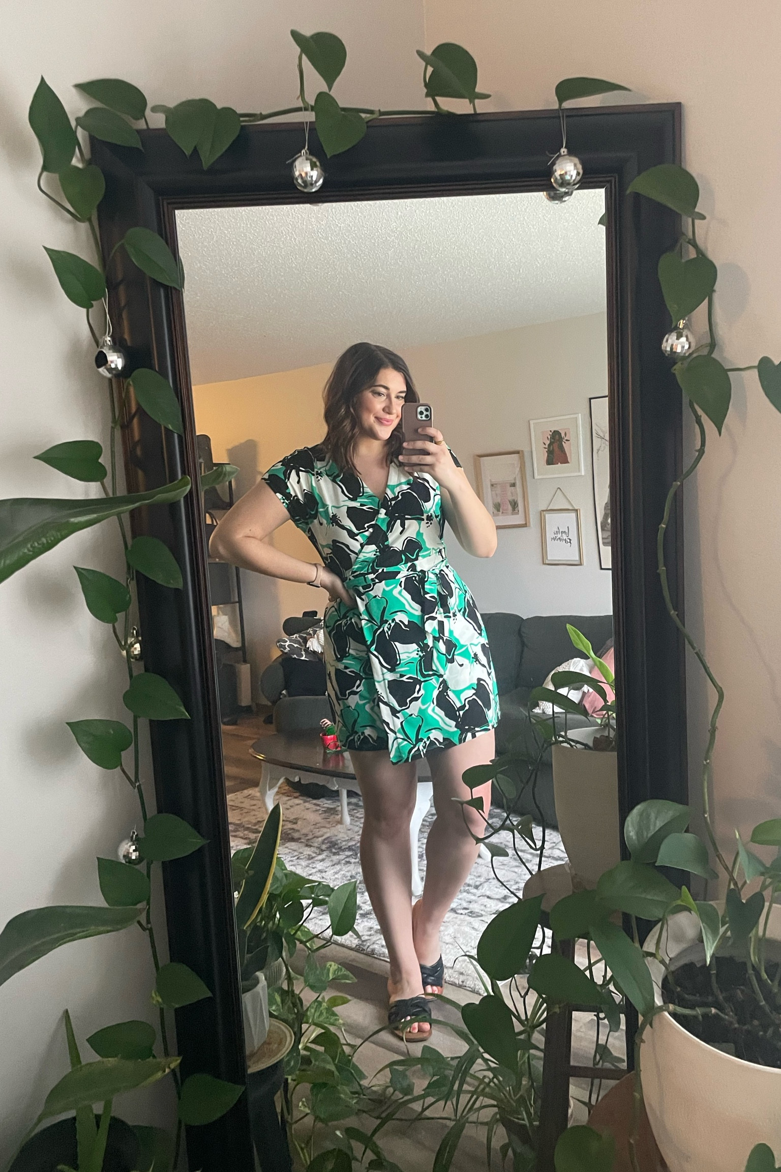 💚🖤🤍

#LTKworkwear #LTKFind #LTKunder50