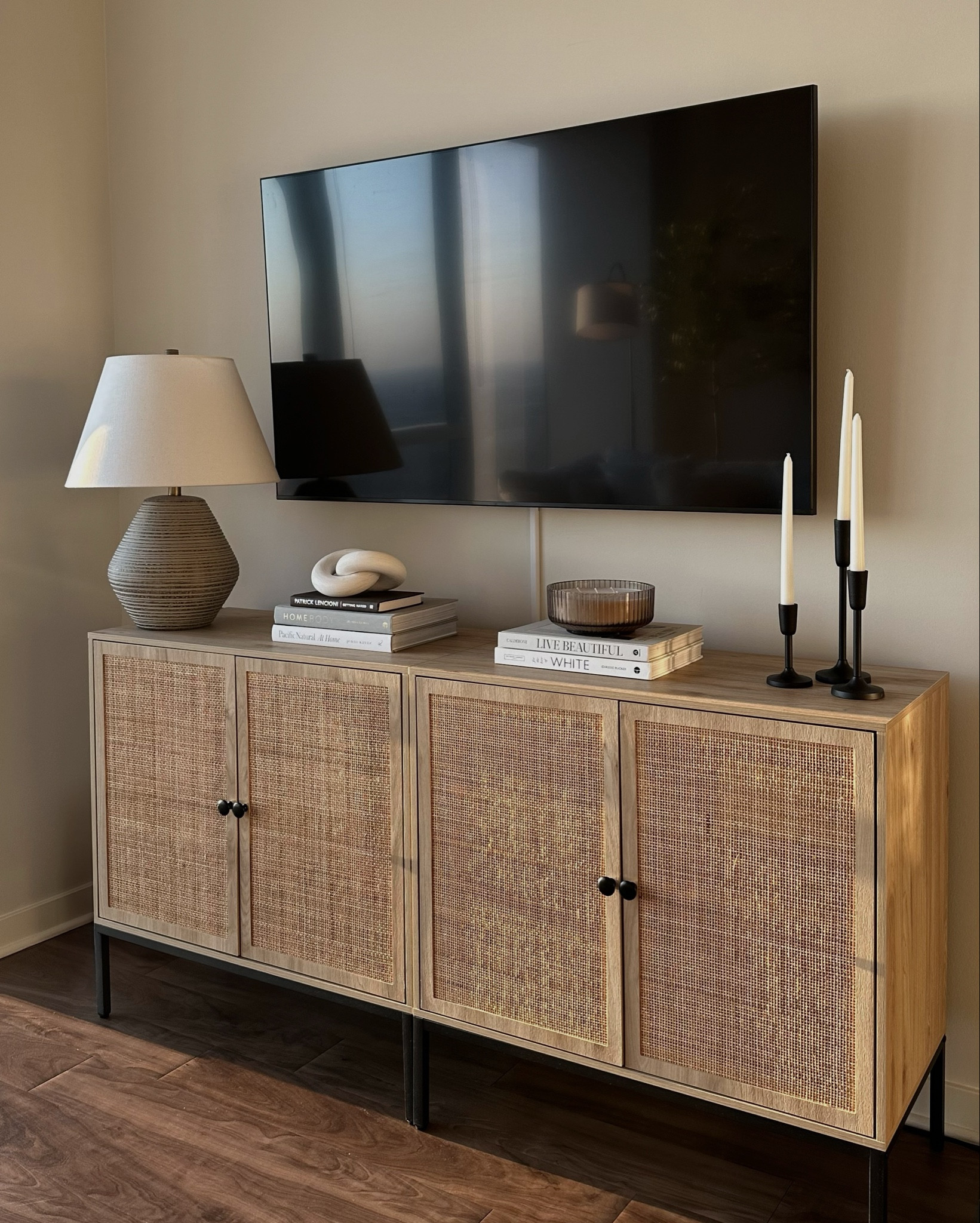 Living room stuff :)

#LTKFindsUnder100 #LTKFindsUnder50 #LTKHome