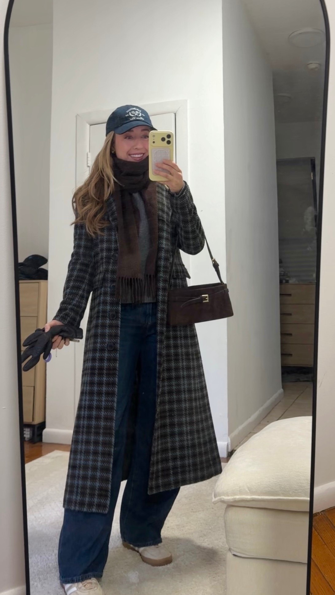Blue & brown winter outfit 💙🤎

The coat is thrifted 

