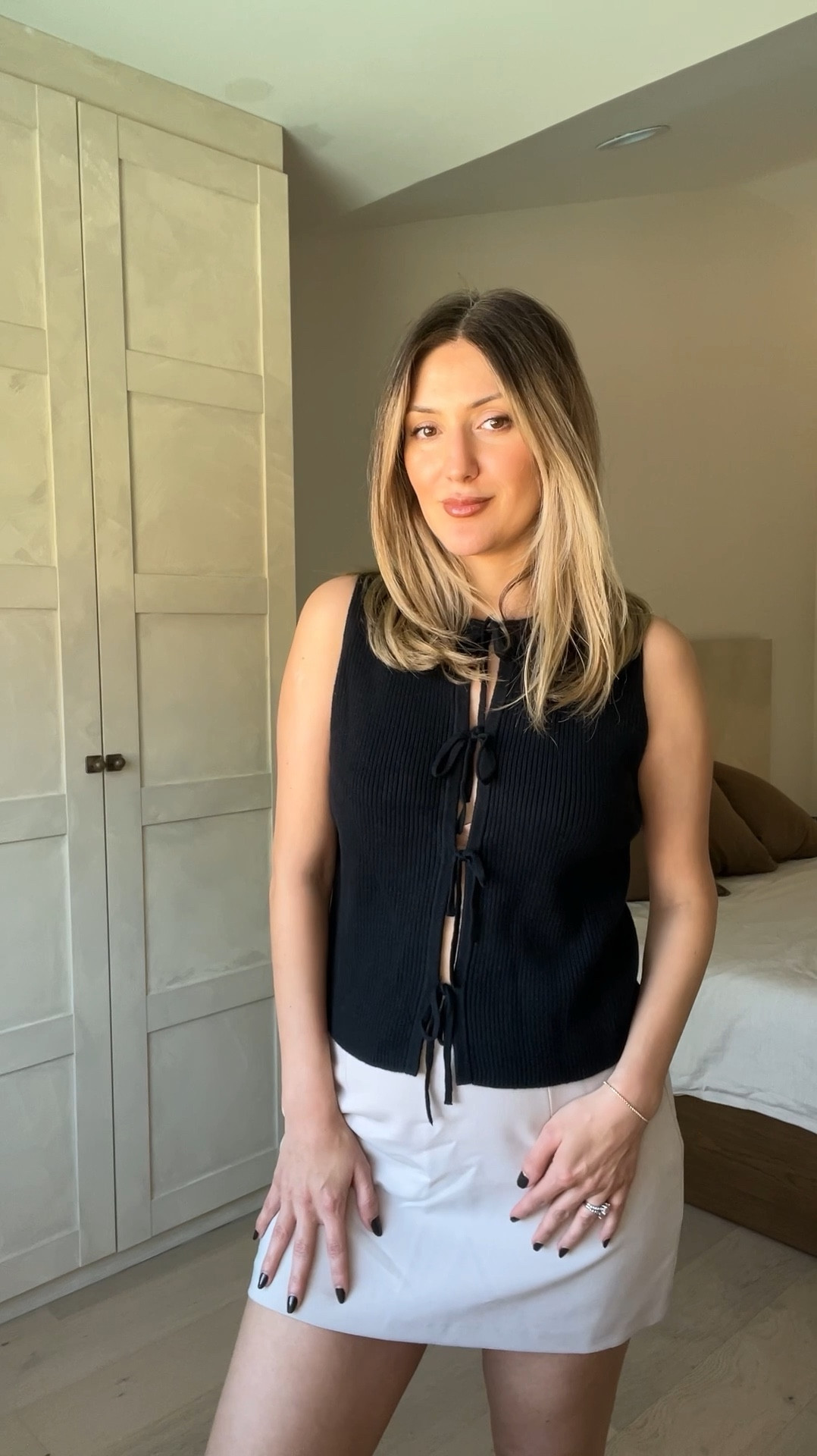 Abercrombie pieces I just got! All on sale! 

Black top - small
Ash skort - medium, SO COMFY
Beige knit top - Medium
Pleated Skort - Medium 

Fall Outfits 
Burgundy Sweater 
Burgundy coat 
Burgundy blazer 
Burgundy top 
Burgundy cap 
Trench coat 
Long coat 
Brown coat 

#LTKVideo #LTKFallSale #LTKSaleAlert