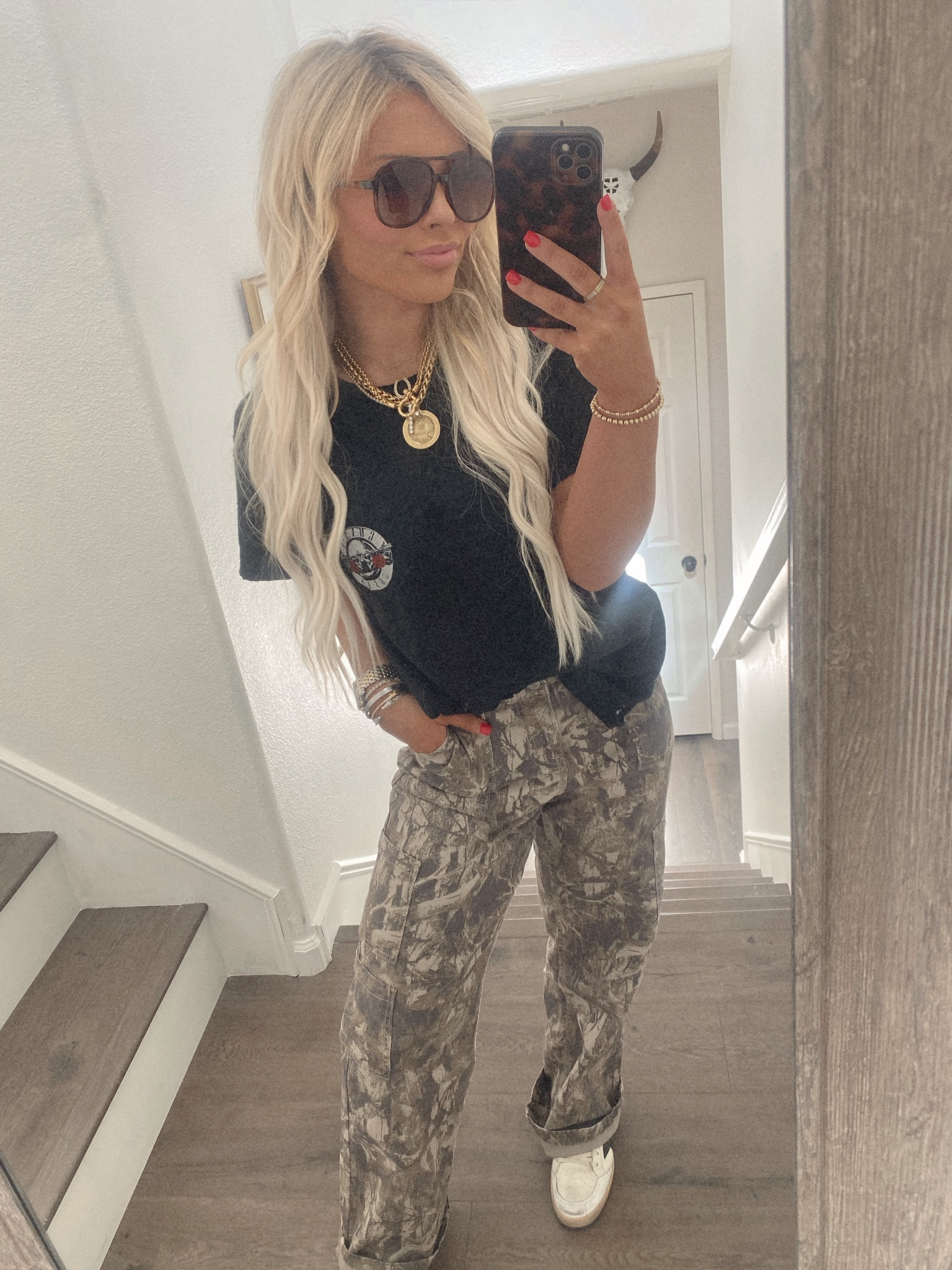 Wearing a size small in the Walmart cargo pants ✨🤍

Walmart finds, Walmart style, Golden Goose Ball Star styling, Madeworn, graphic tee, band tee styling, cargo pant styling 

#LTKStyleTip