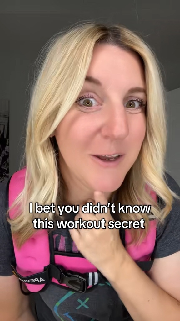 Hot girl walks >>> but make it zone 2 this vest keeps me in the fat-burning zone without the cortisol spike. Start your New
Year's resolution now!
#zone2cardio #fitover40 #weightedvest

#LTKOver40 #LTKActive