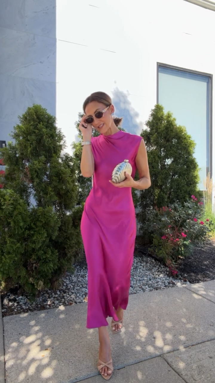 This dress is so stunning! Hugs you in all the right places, has great movement, with a slight mockneck and cap sleeves

#LTKWedding #LTKOver40 #LTKSeasonal